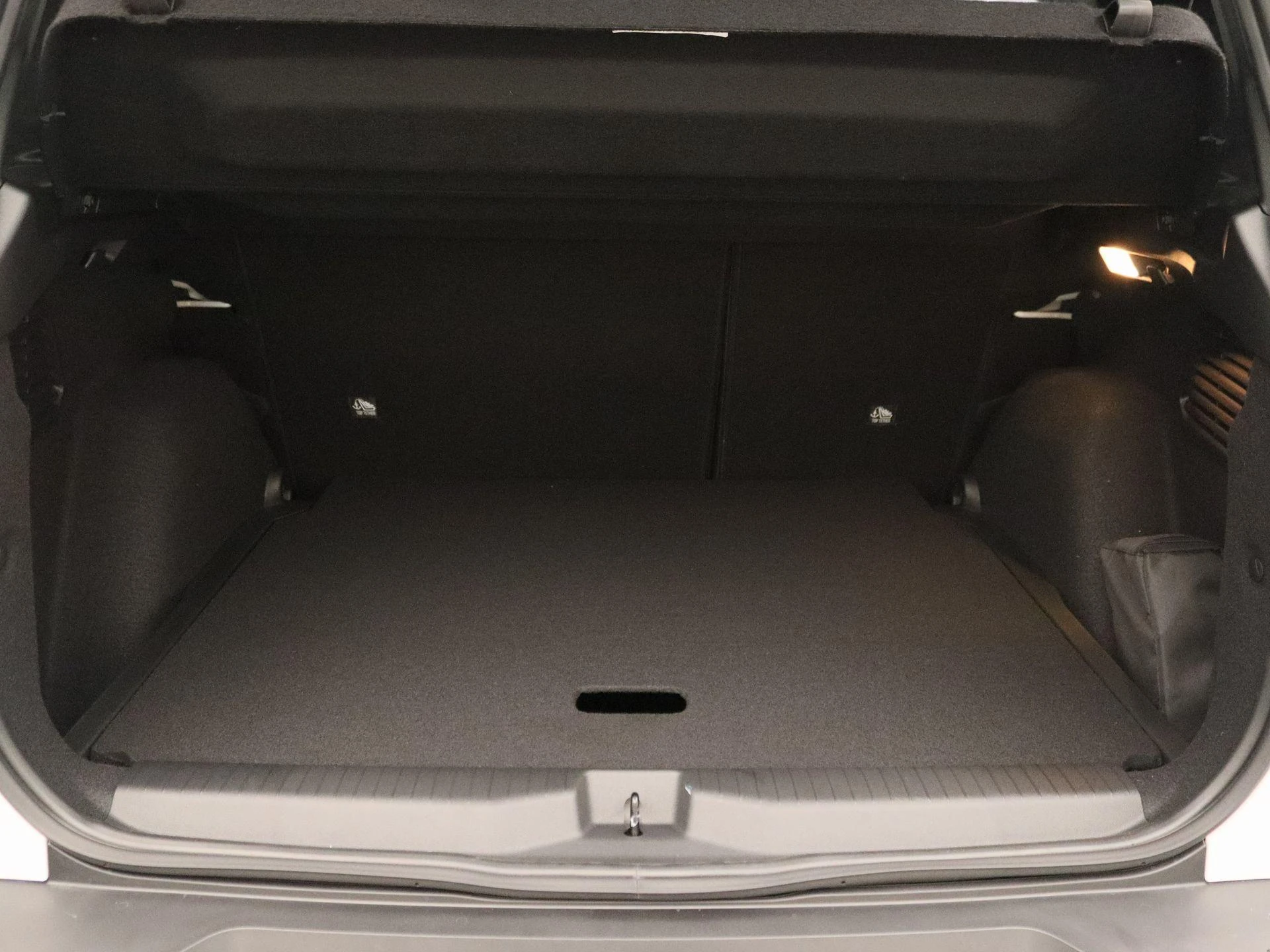 Opel-Frontera-image-14