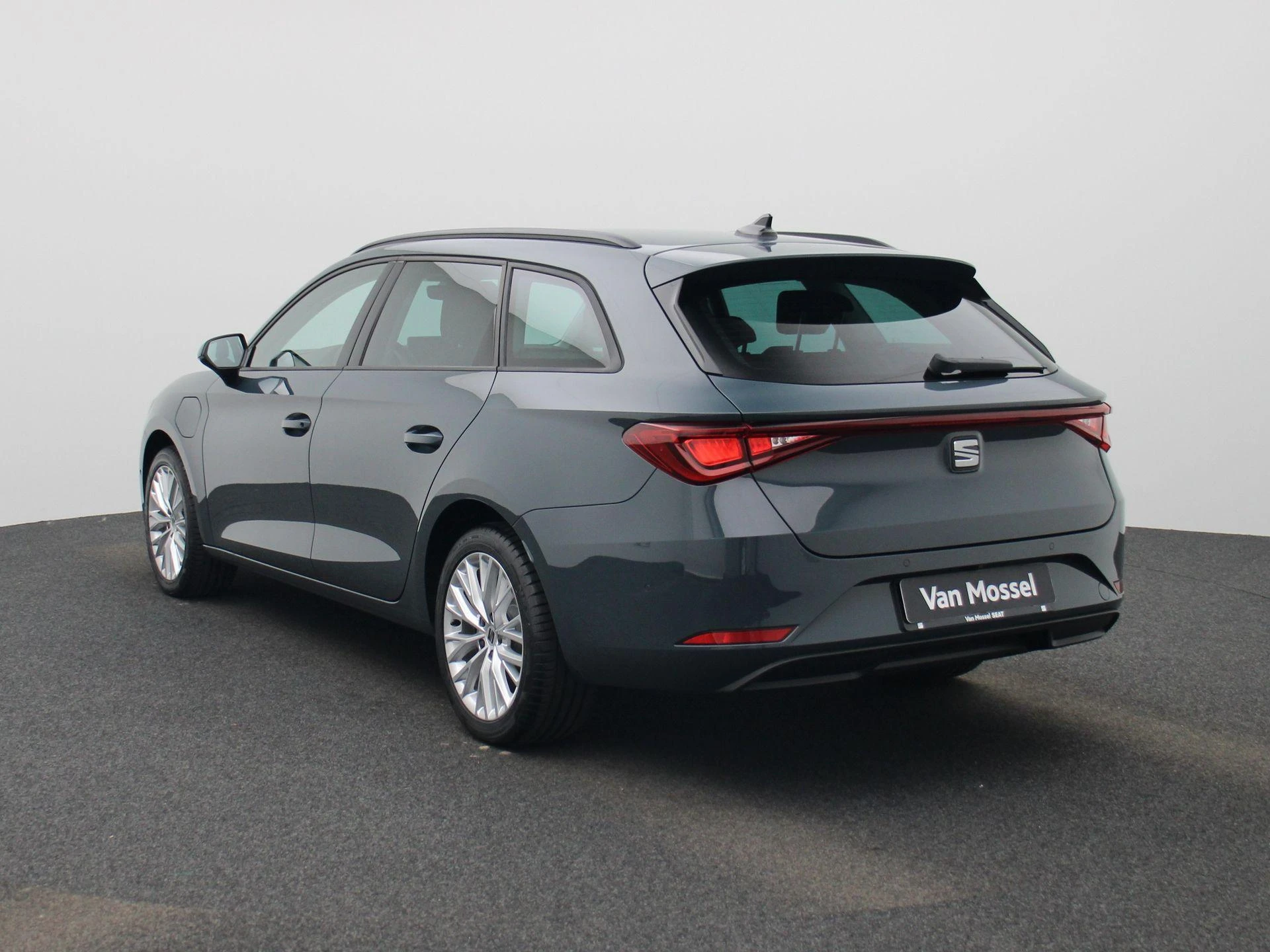 SEAT-Leon-image-1