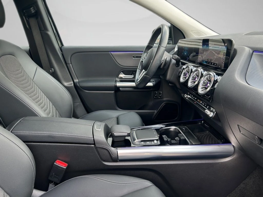Mercedes-Benz-GLA 250 e-image-15