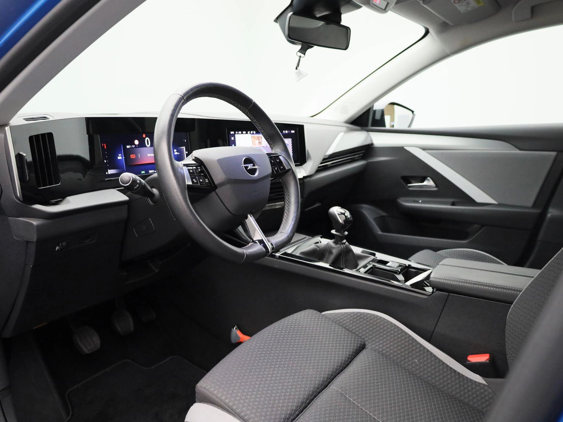 Opel-Astra-image-29