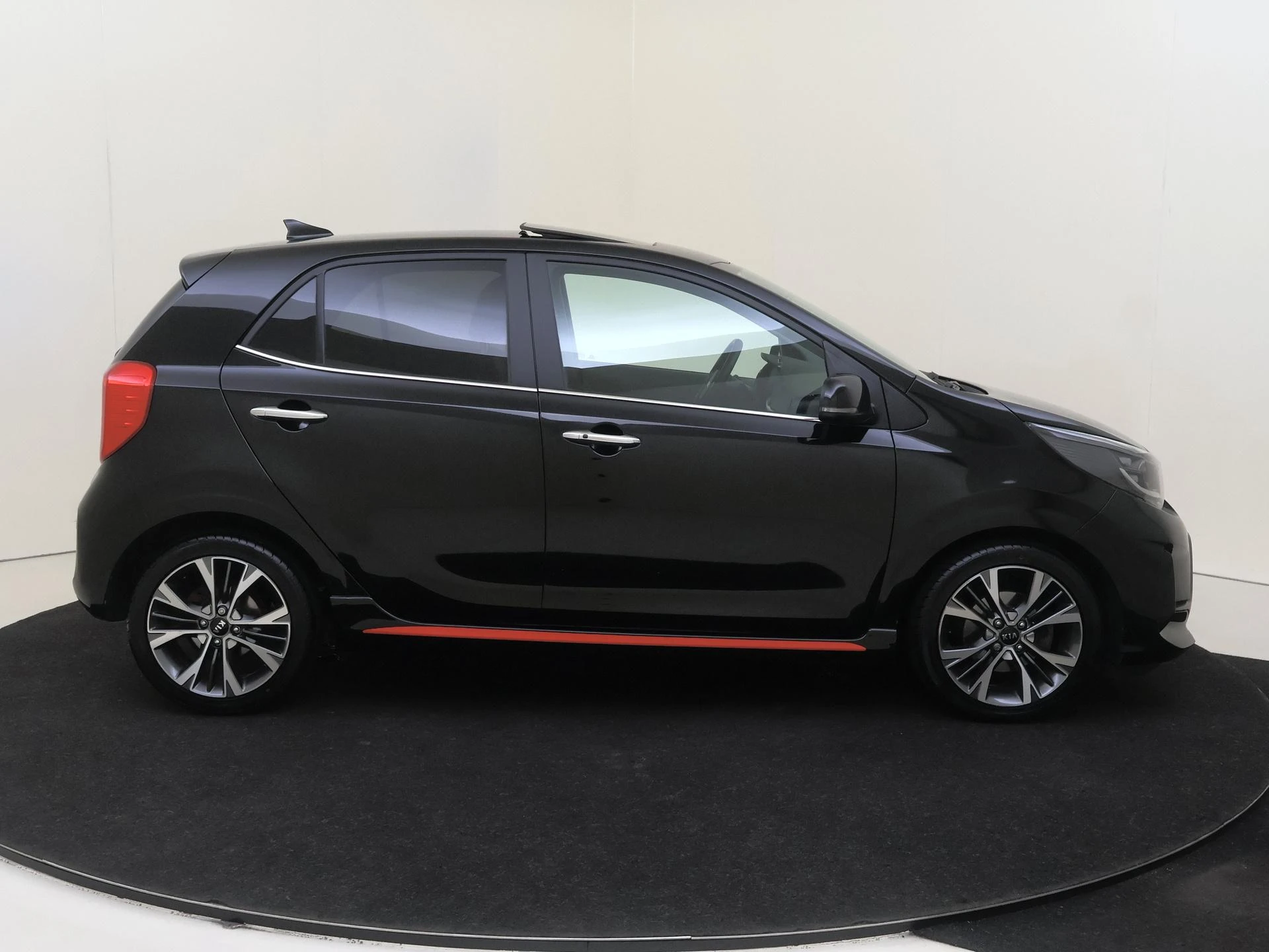 Kia-Picanto-image-8