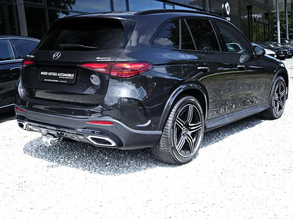 Mercedes-Benz-GLC 220 d-image-5