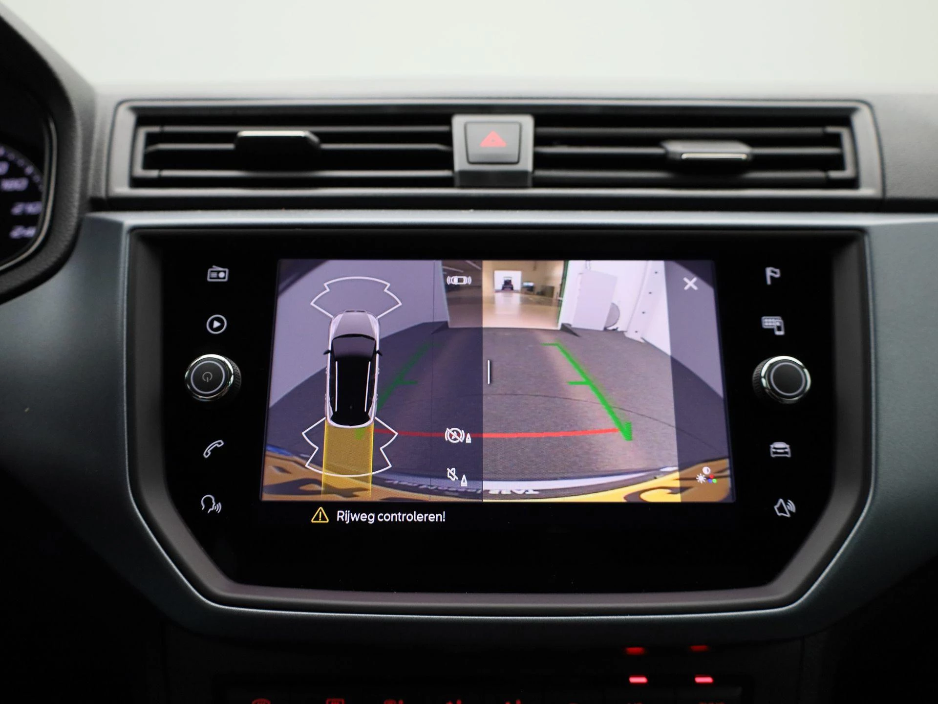 SEAT-Arona-image-26