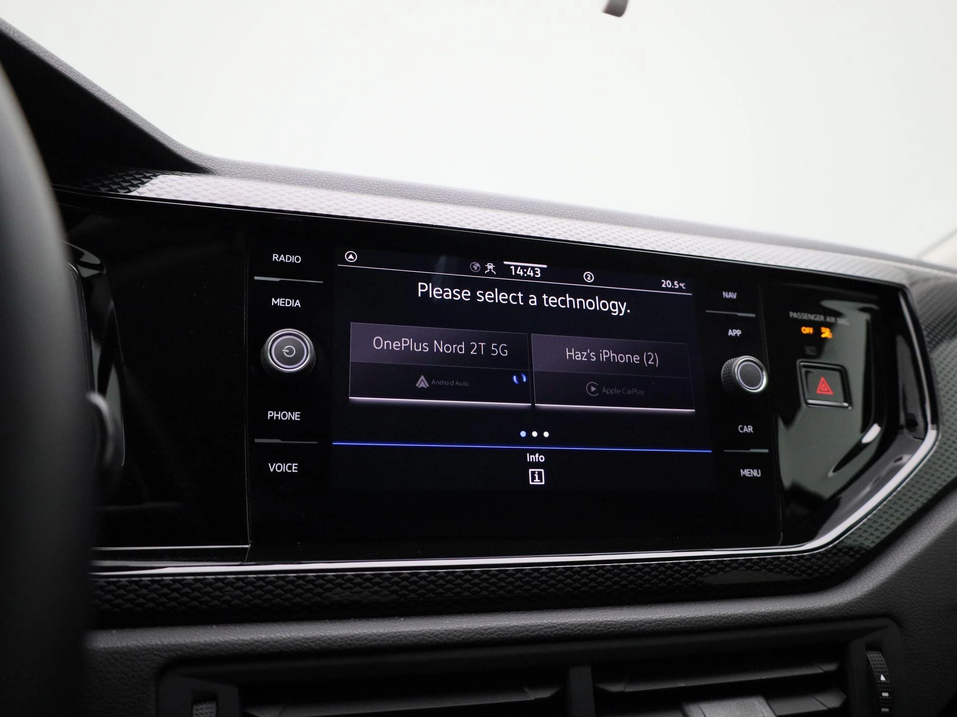 Volkswagen-Polo-image-23