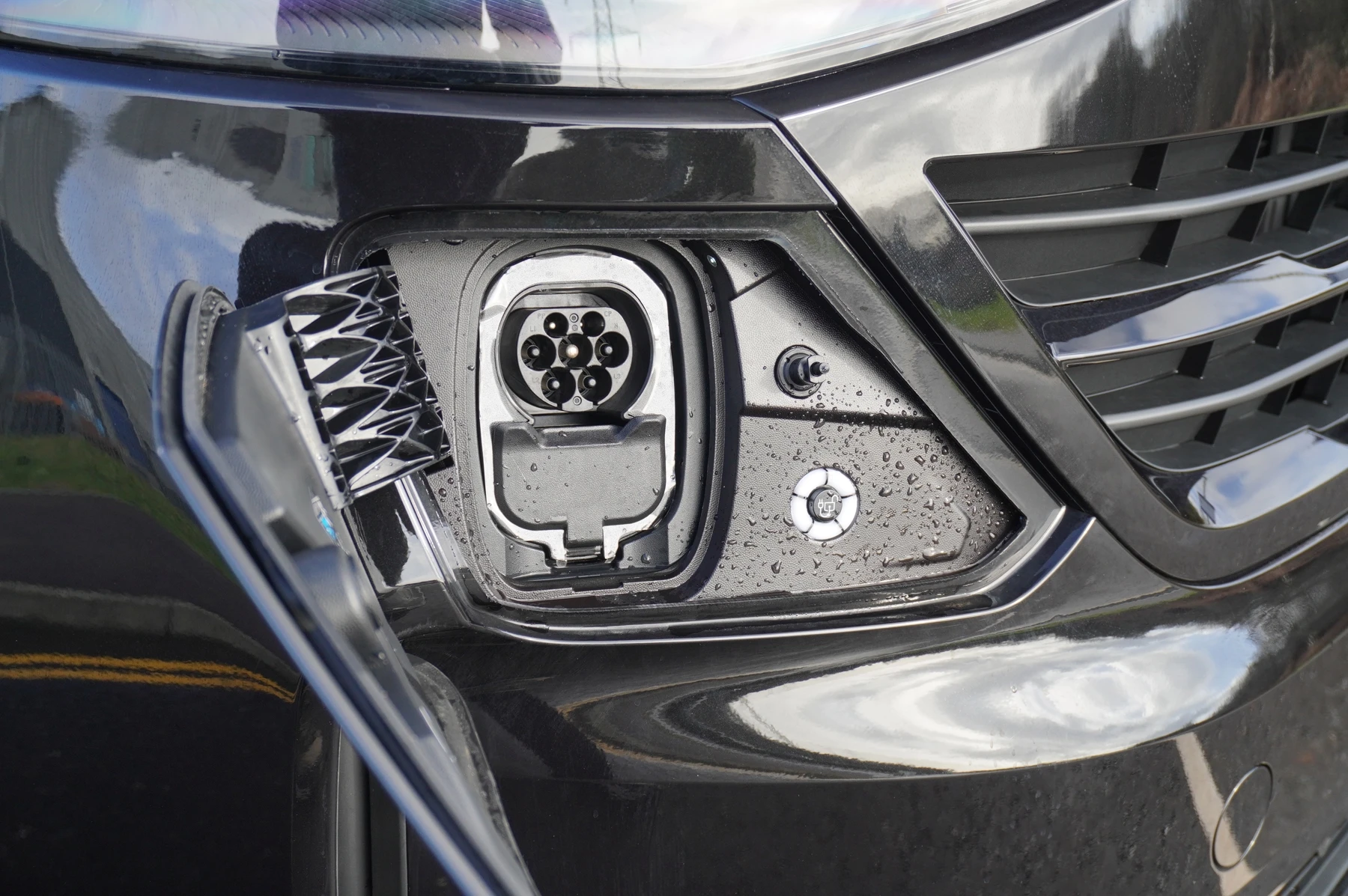 Volkswagen-Transporter-image-17