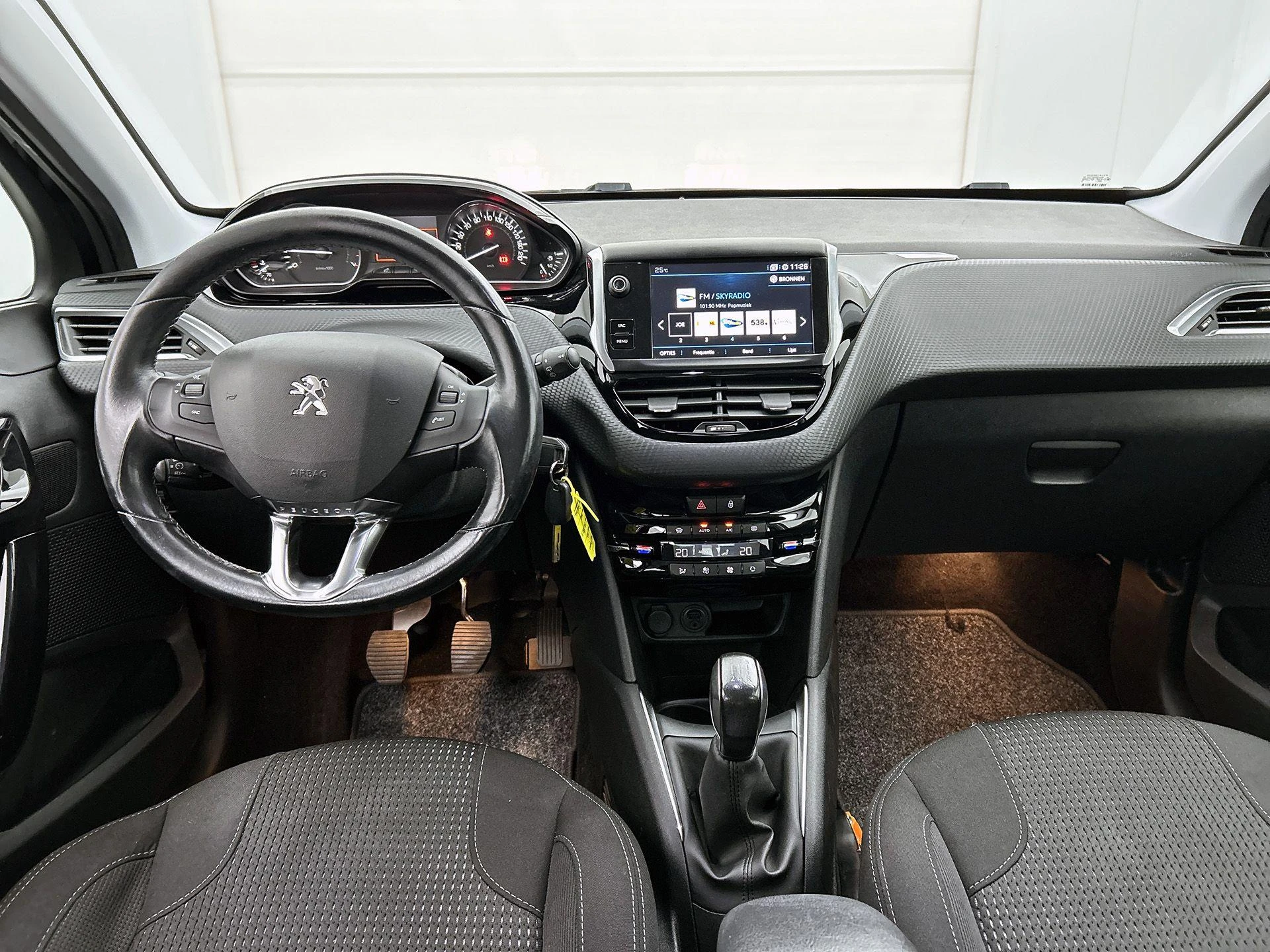 Peugeot 208 1.2 PureTech Blue Lease Executive