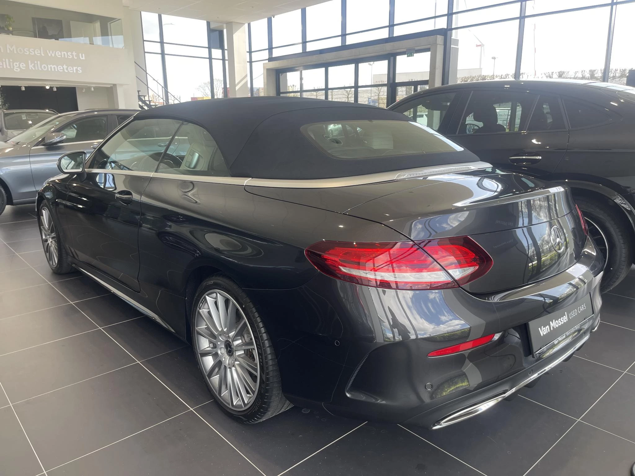Mercedes-Benz Classe C 180 Cabriolet + AMG LINE + LEDER + CARPLAY +