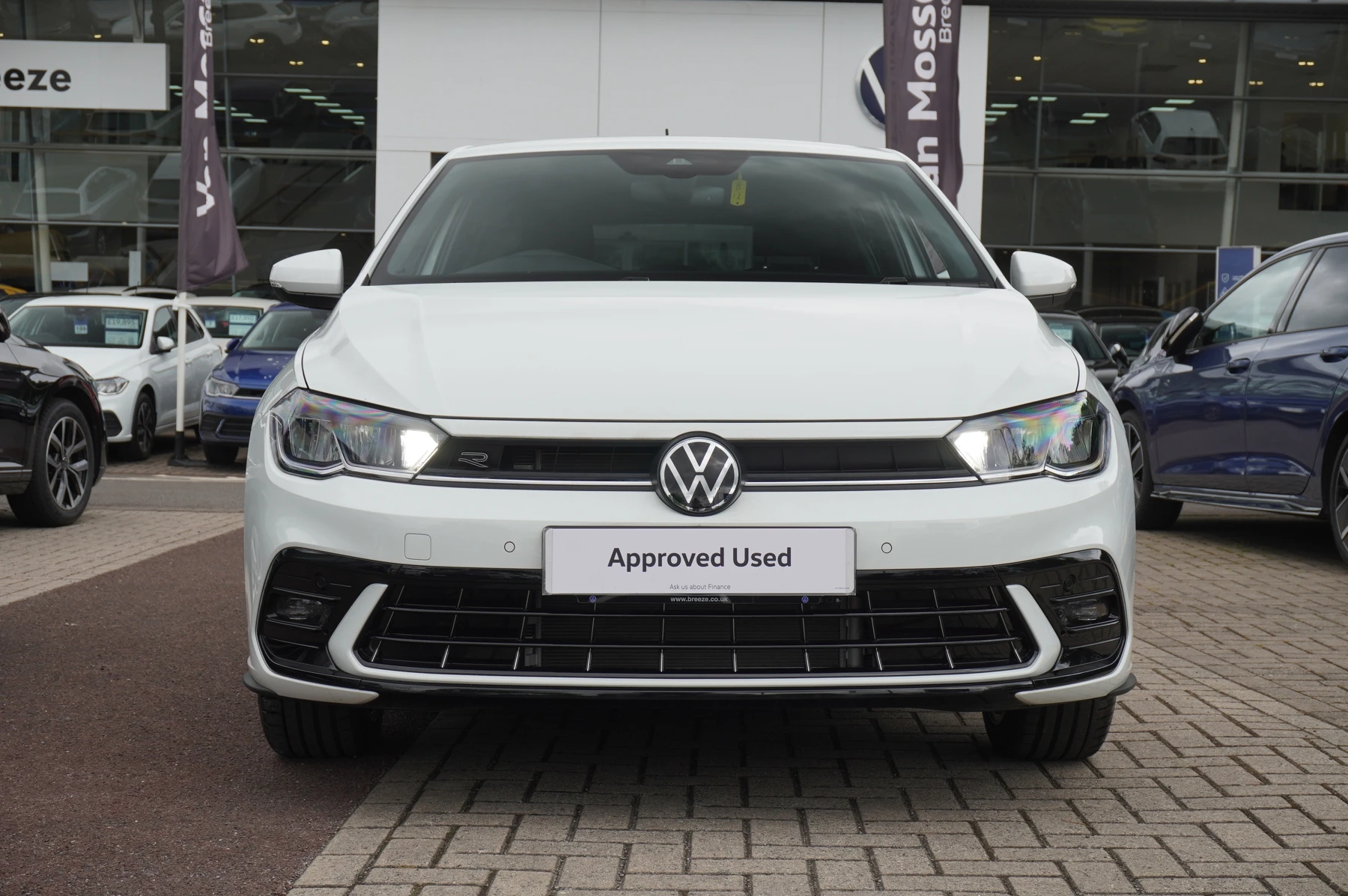 Volkswagen-Polo-image-6