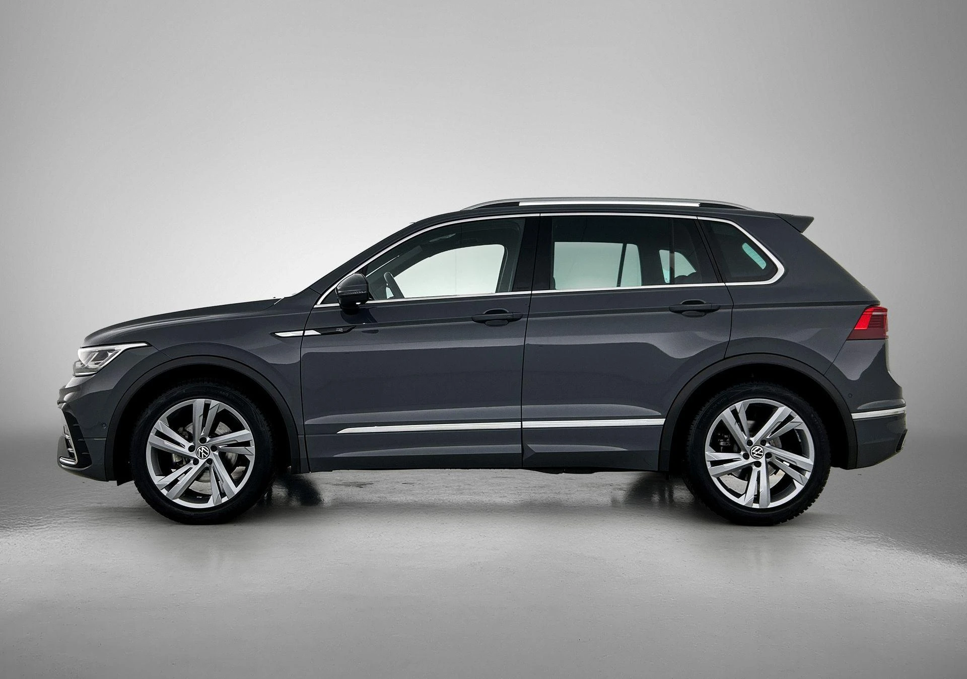 Volkswagen Tiguan 1.5 TSI R-Line Business+ | 150 PK |
