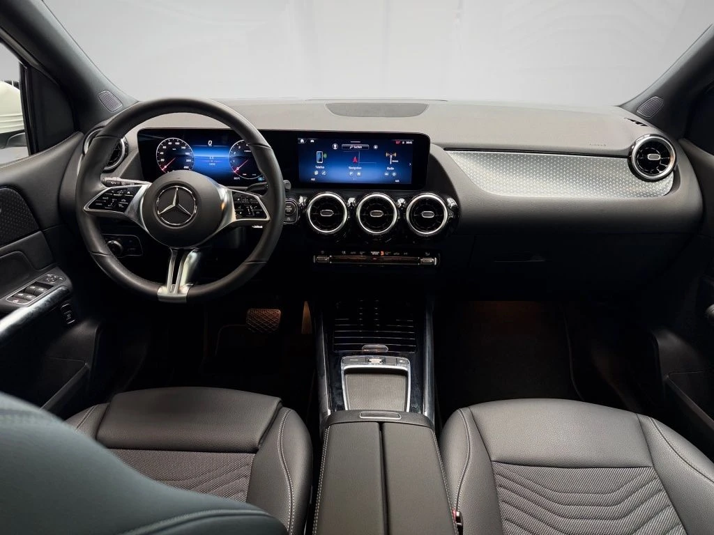 Mercedes-Benz-B-Klasse 200-image-11