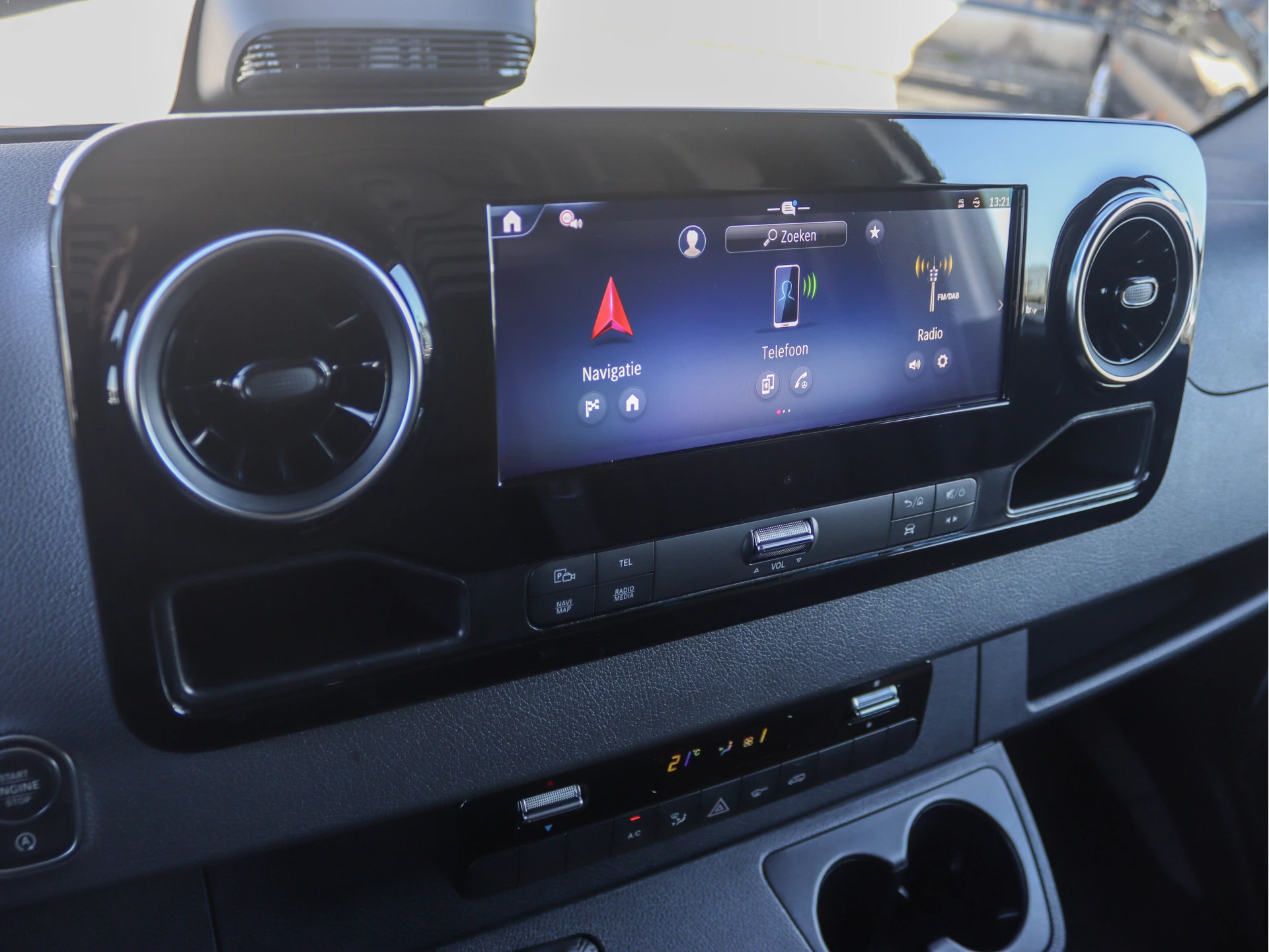 Mercedes-Benz-Sprinter-image-8