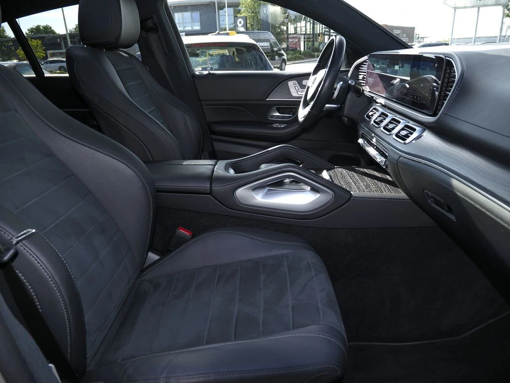 Mercedes-Benz-GLE 400 d-image-11