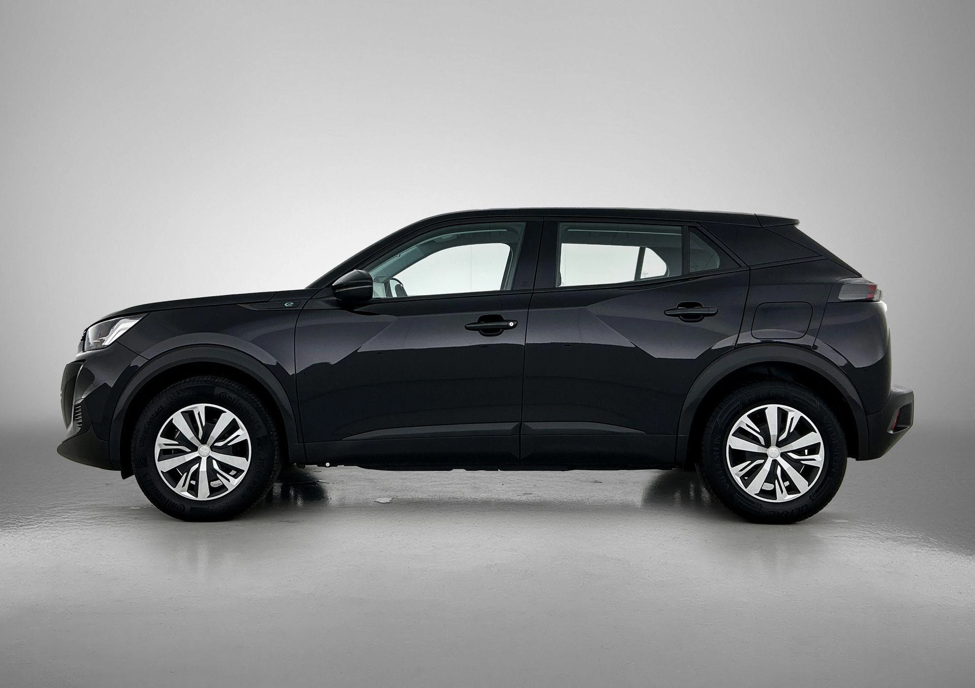 Peugeot-e-2008-image-1