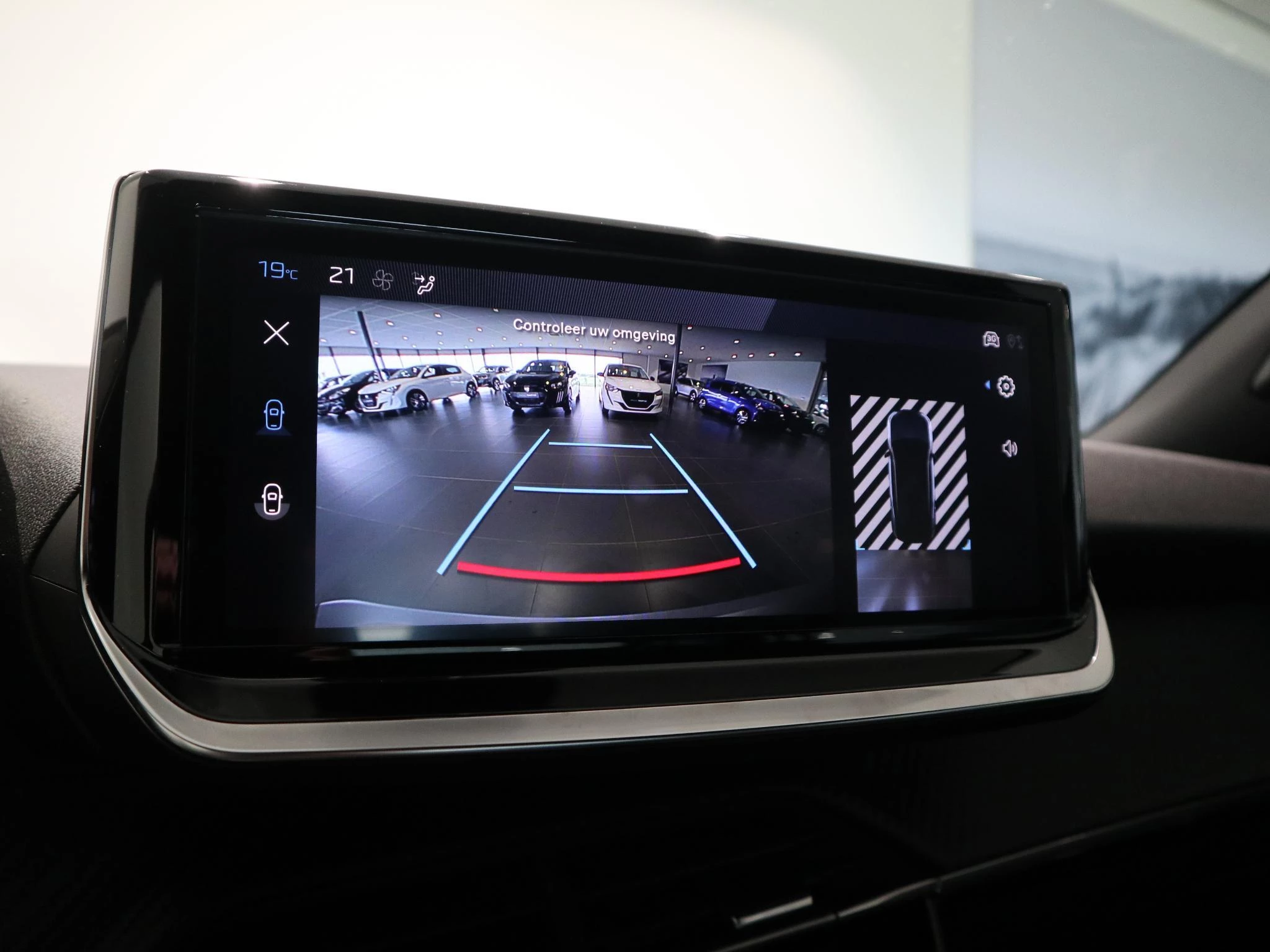 Peugeot-2008-image-12