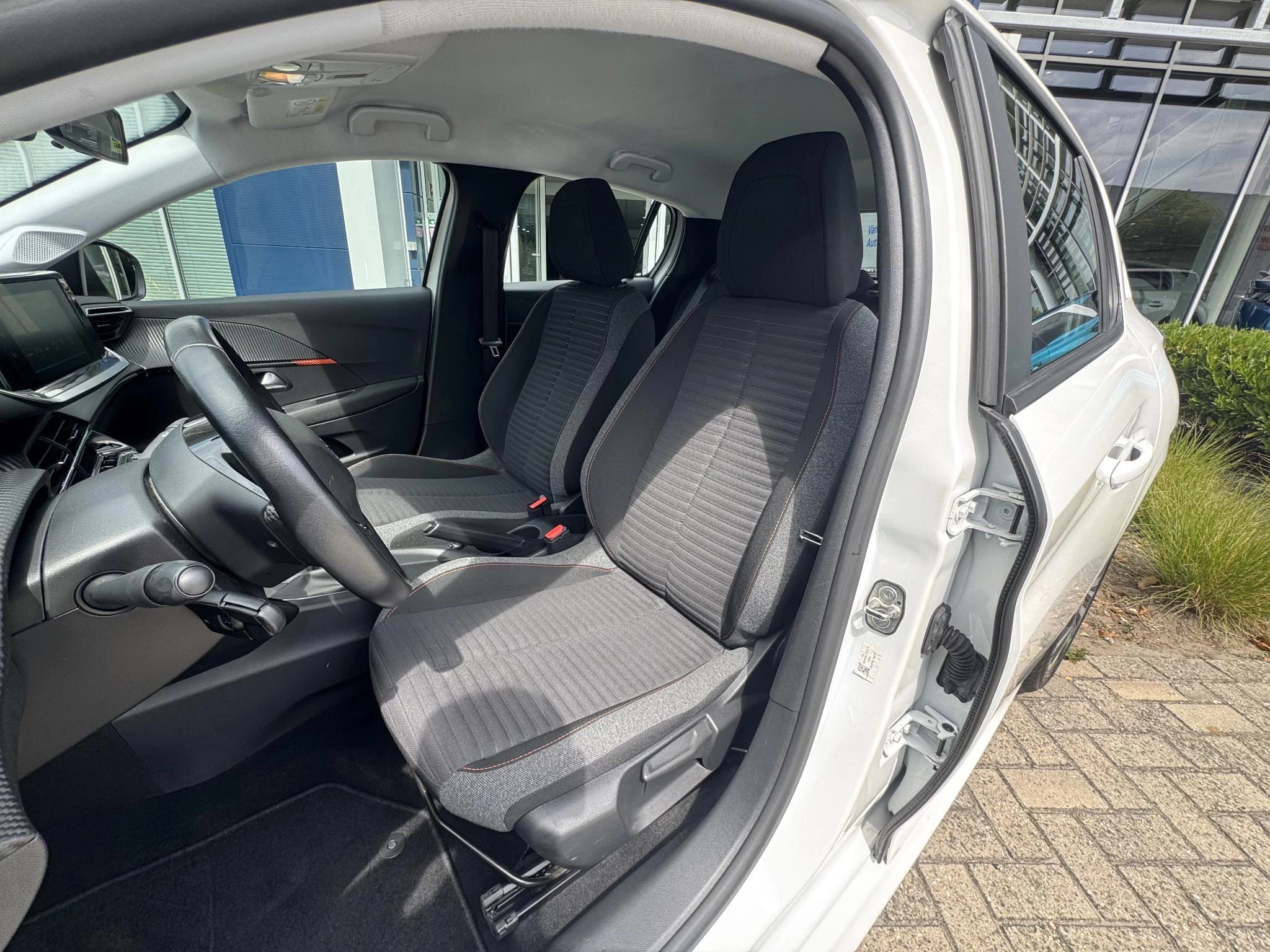 Peugeot 208 1.2 PureTech Blue Lease Active