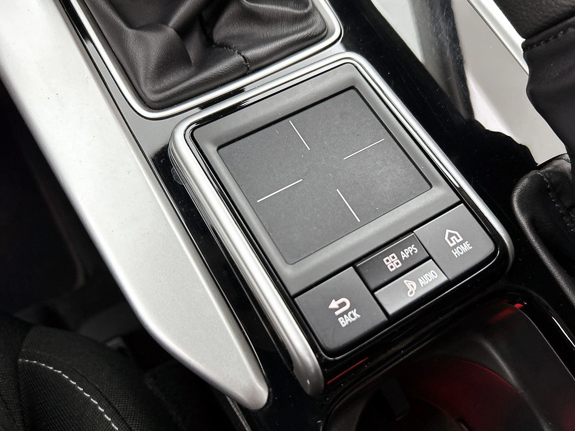 Mitsubishi-Eclipse Cross-image-8
