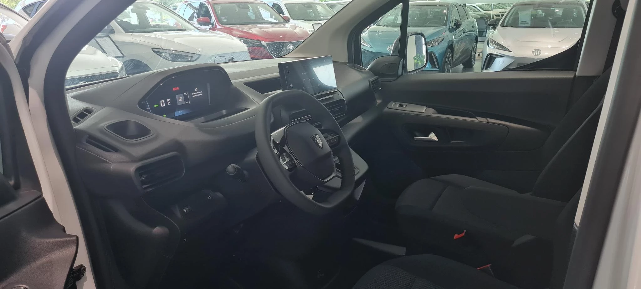 Peugeot-e-Partner-image-10
