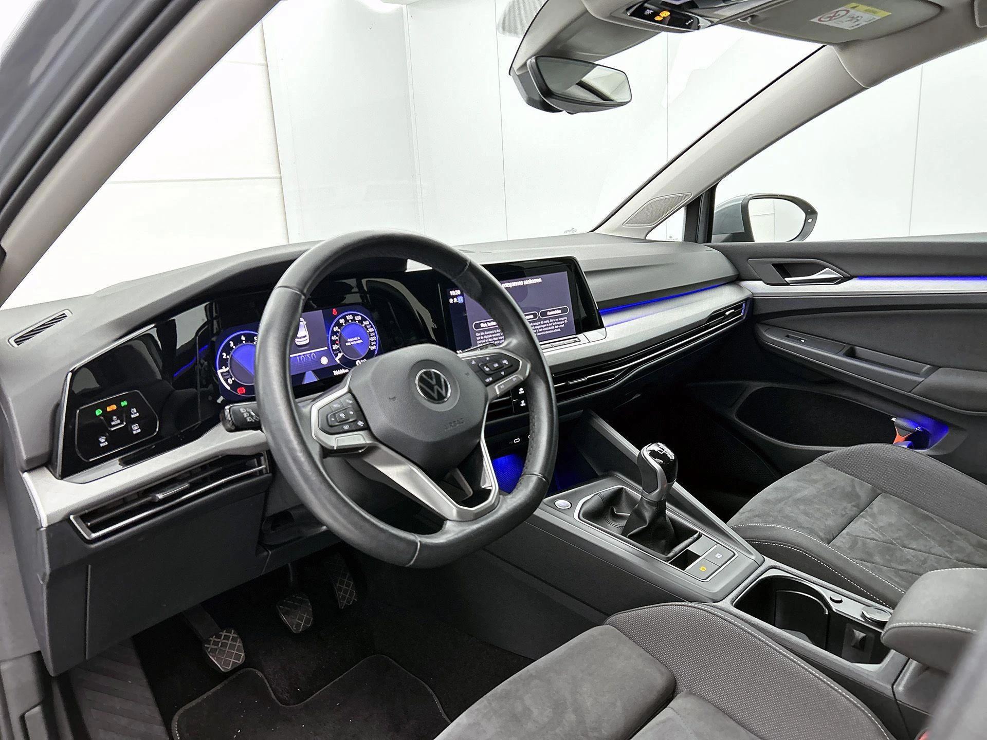 Volkswagen-Golf-image-17