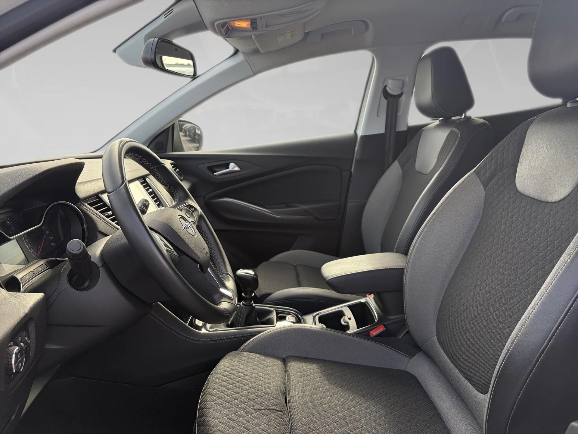 Opel-Grandland X-image-9