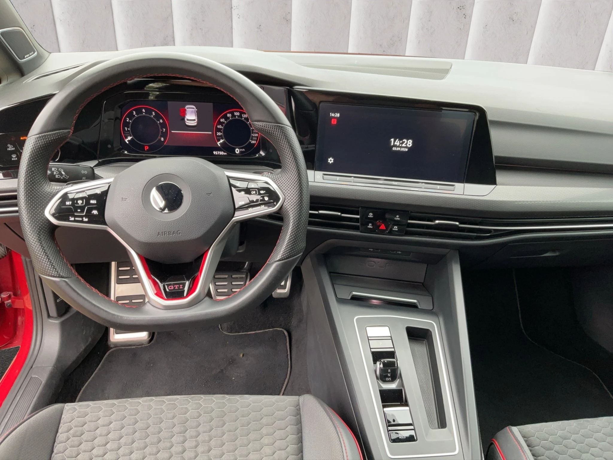 Volkswagen-Golf-image-11