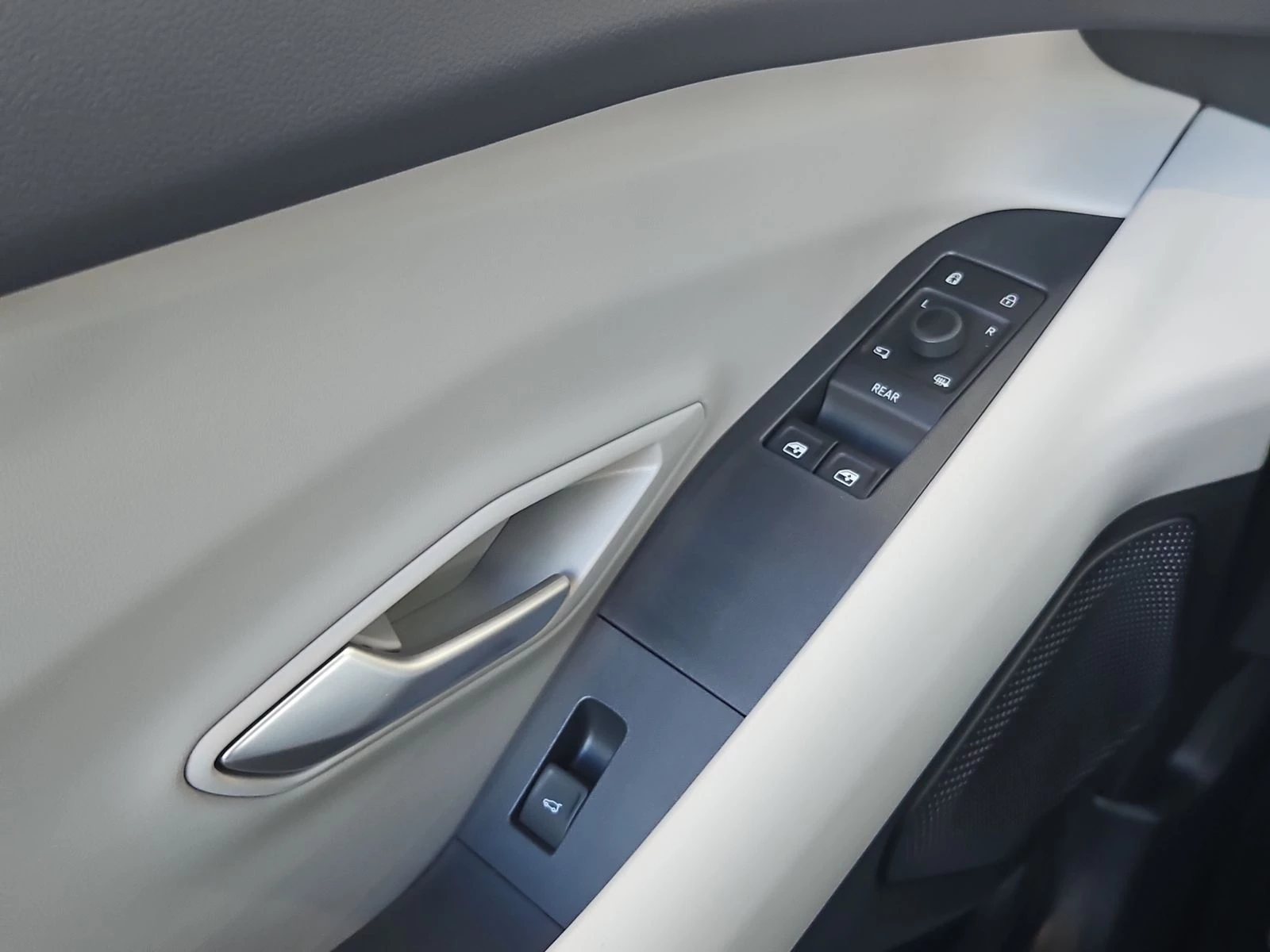 Ford-Explorer-image-14