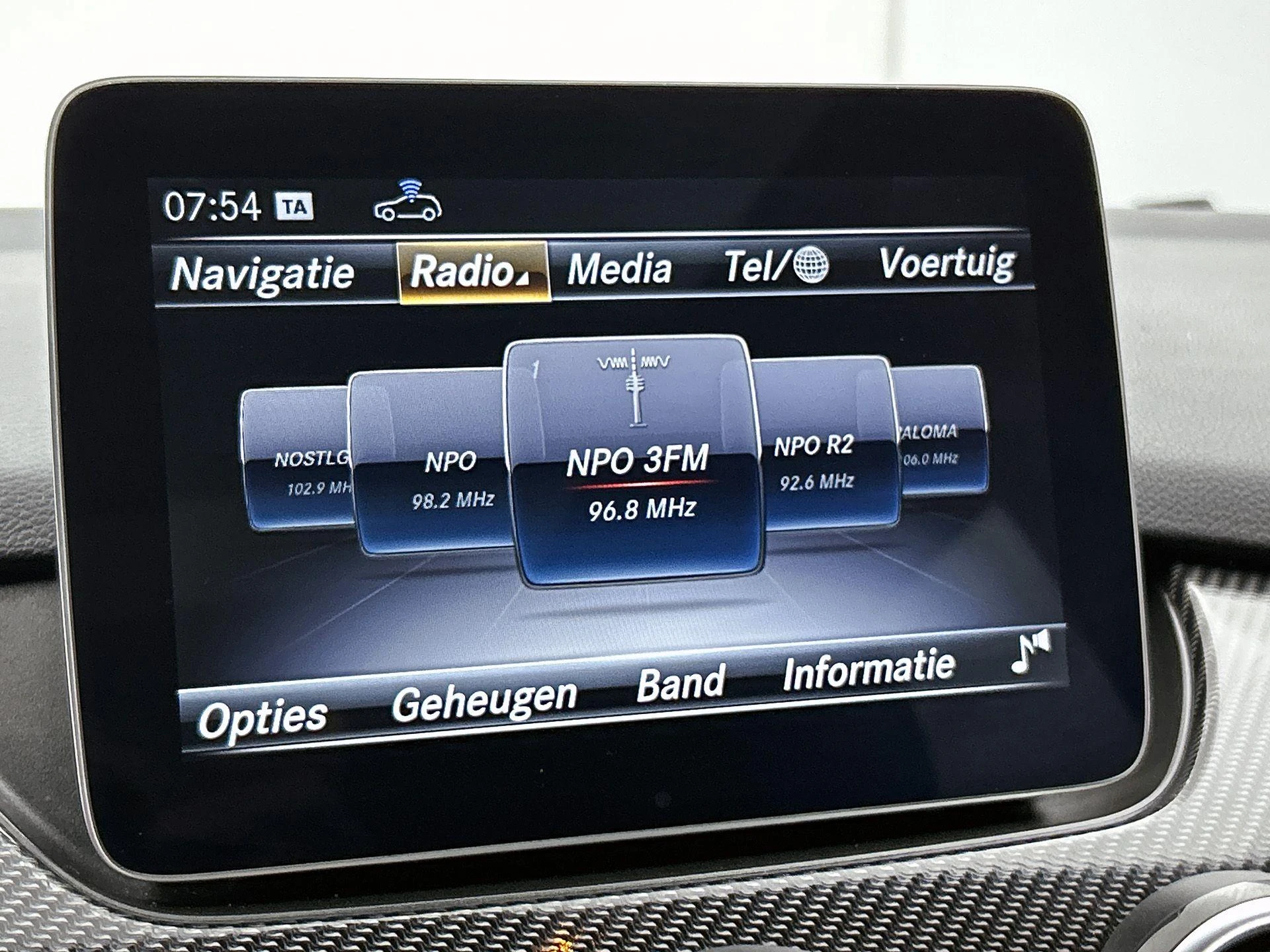 Mercedes-Benz-B-Klasse-image-33