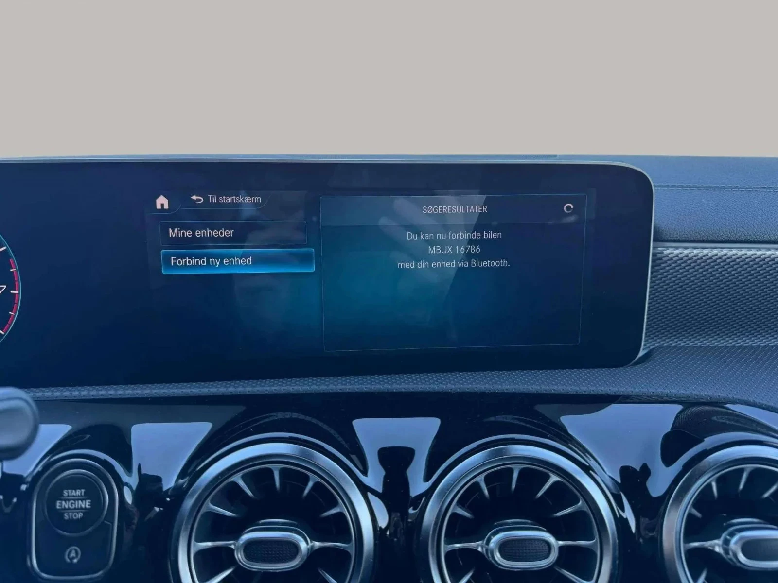 Mercedes-Benz-CLA-image-14