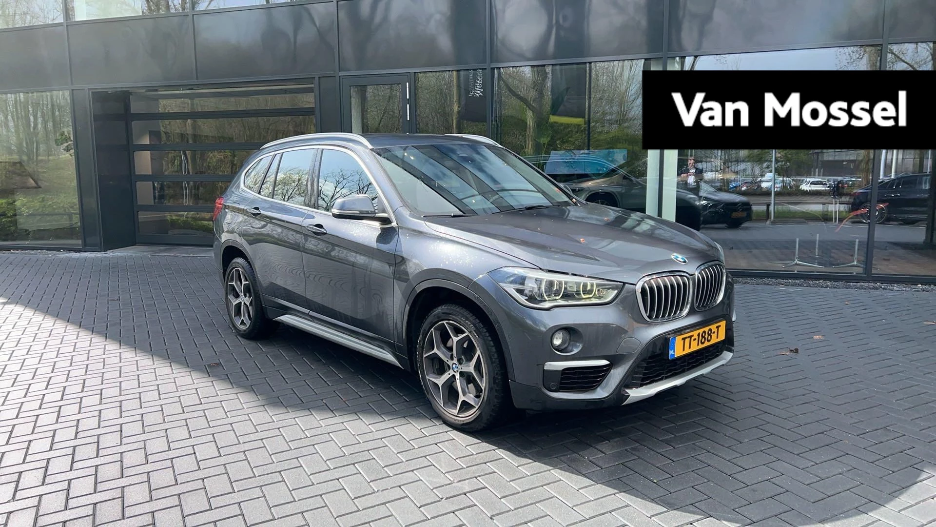 BMW-X1-image-0