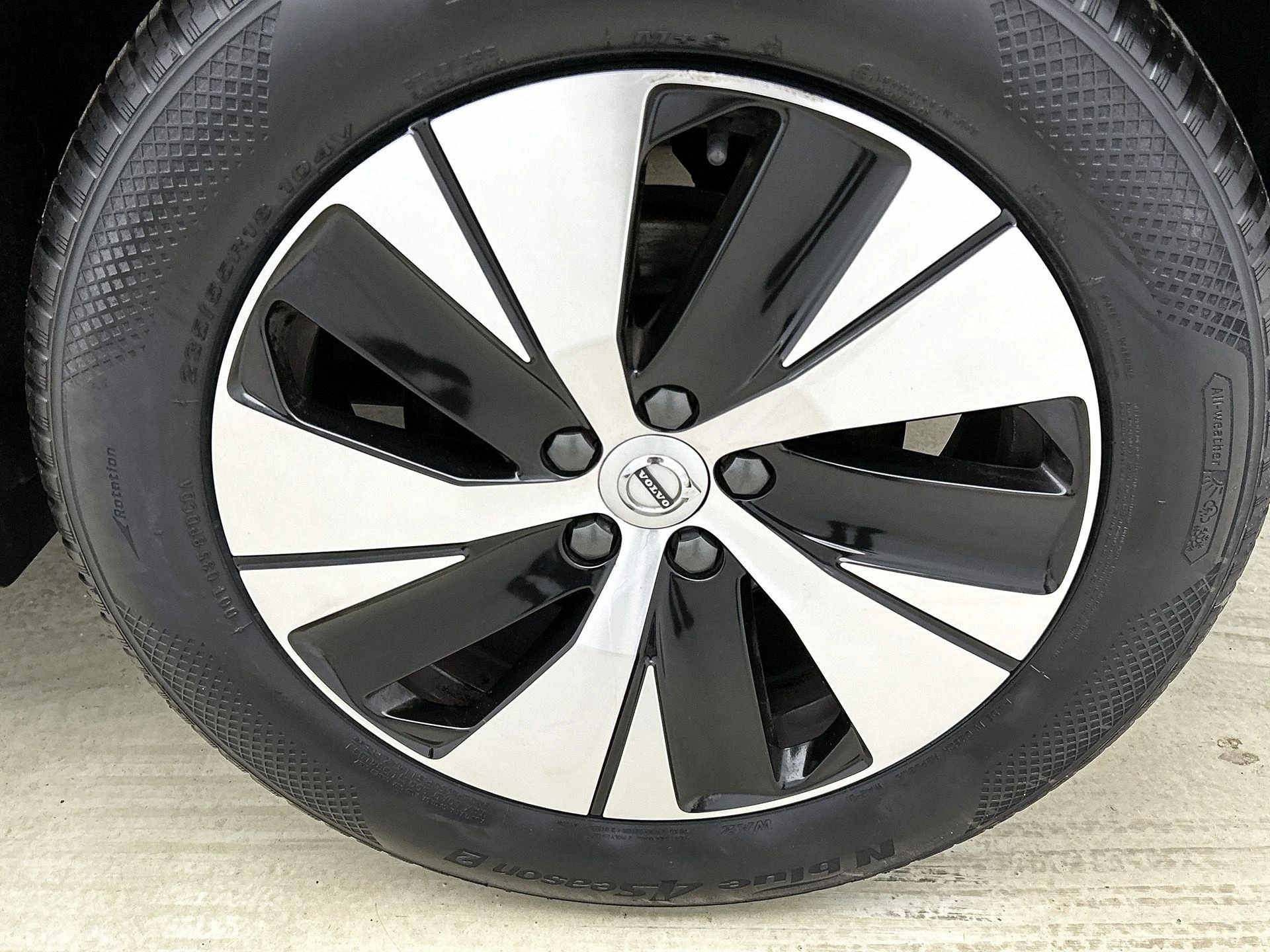 Volvo-XC40-image-29