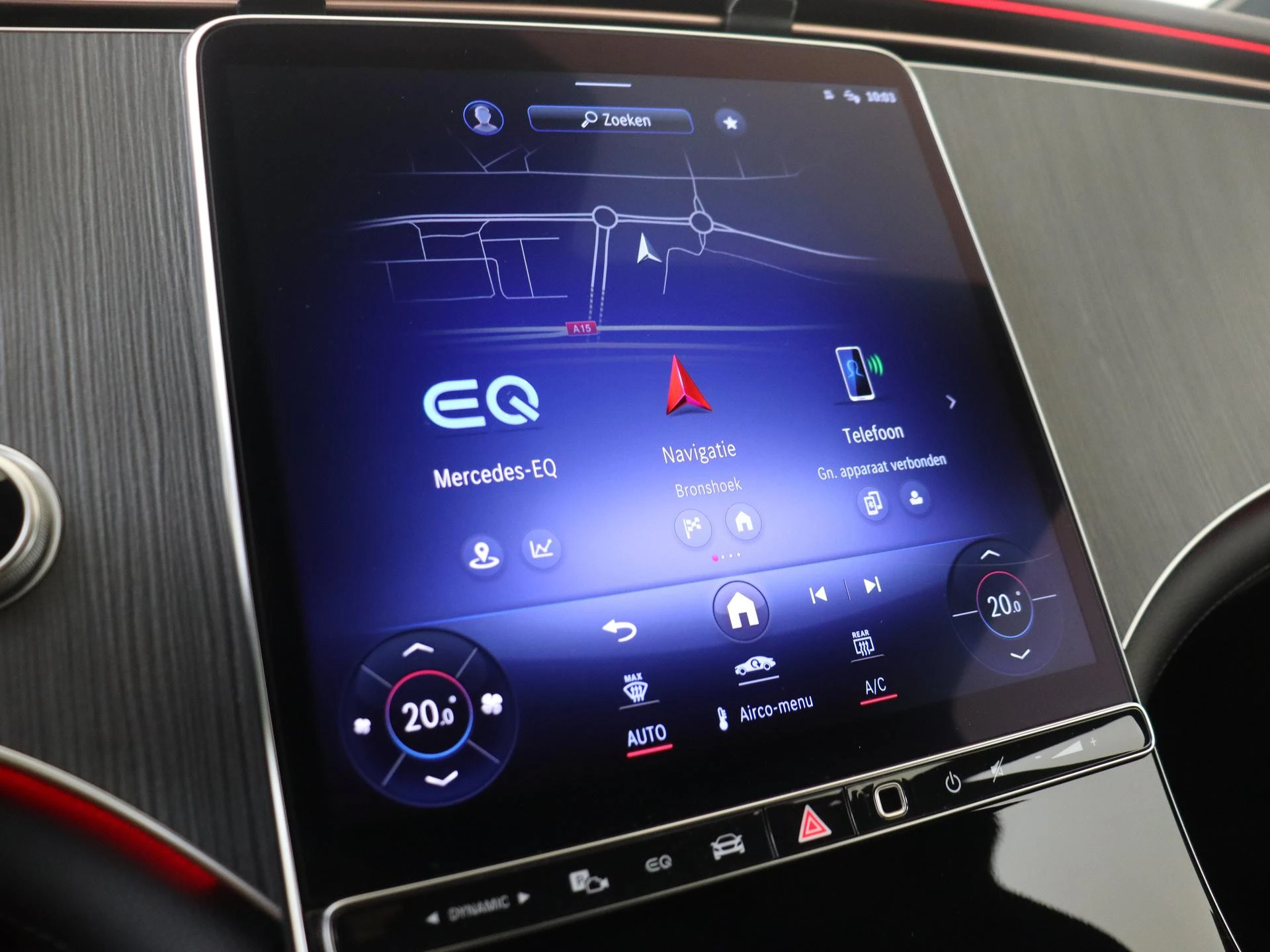 Mercedes-Benz-EQE-image-16