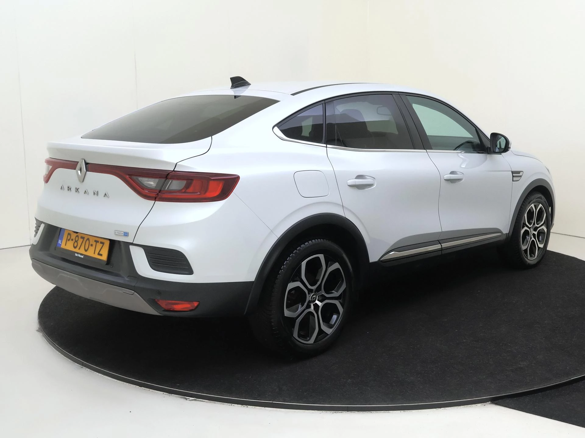 Renault Arkana 1.6 E-Tech Hybrid 145 Intens