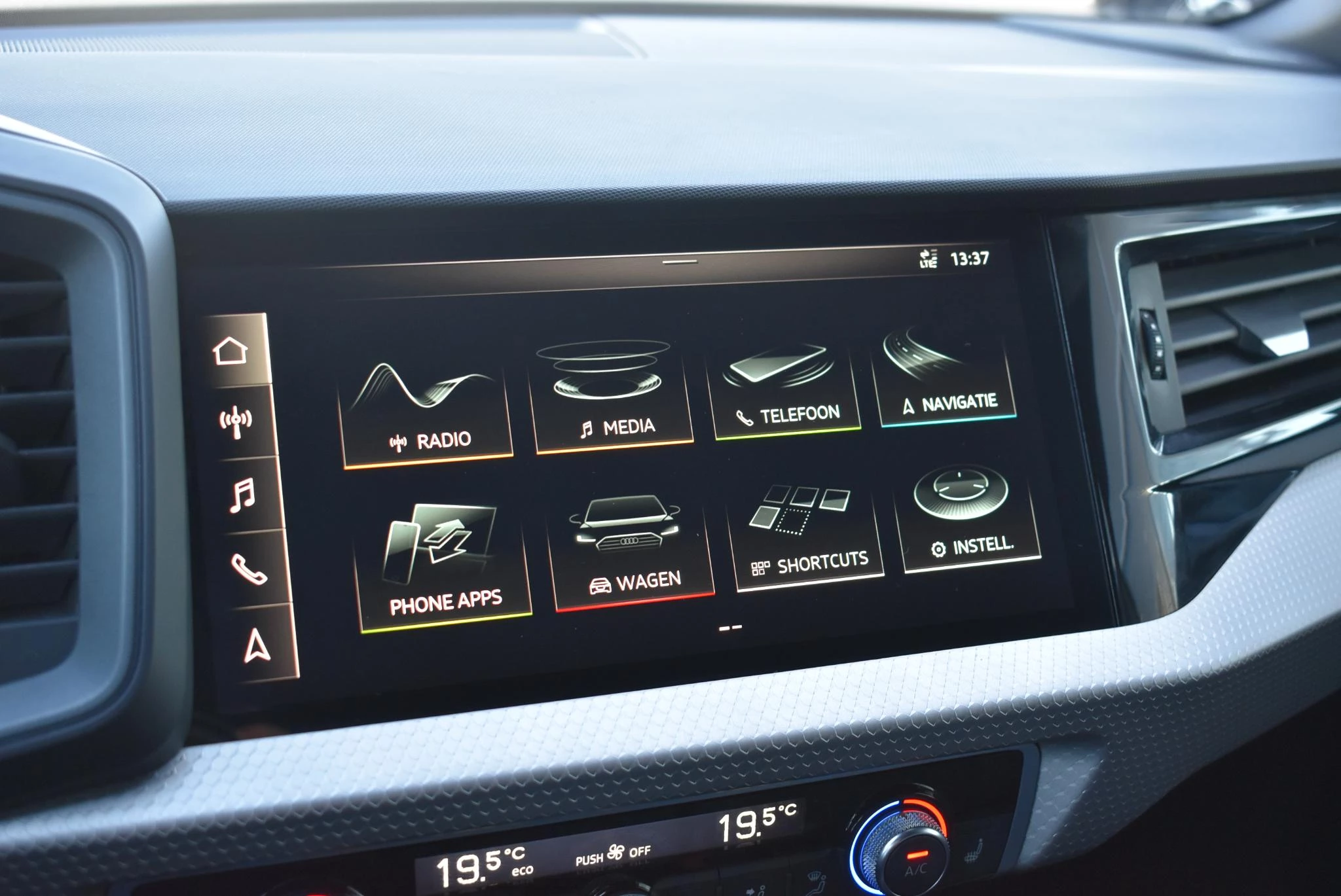 Audi-A1 Sportback-image-19