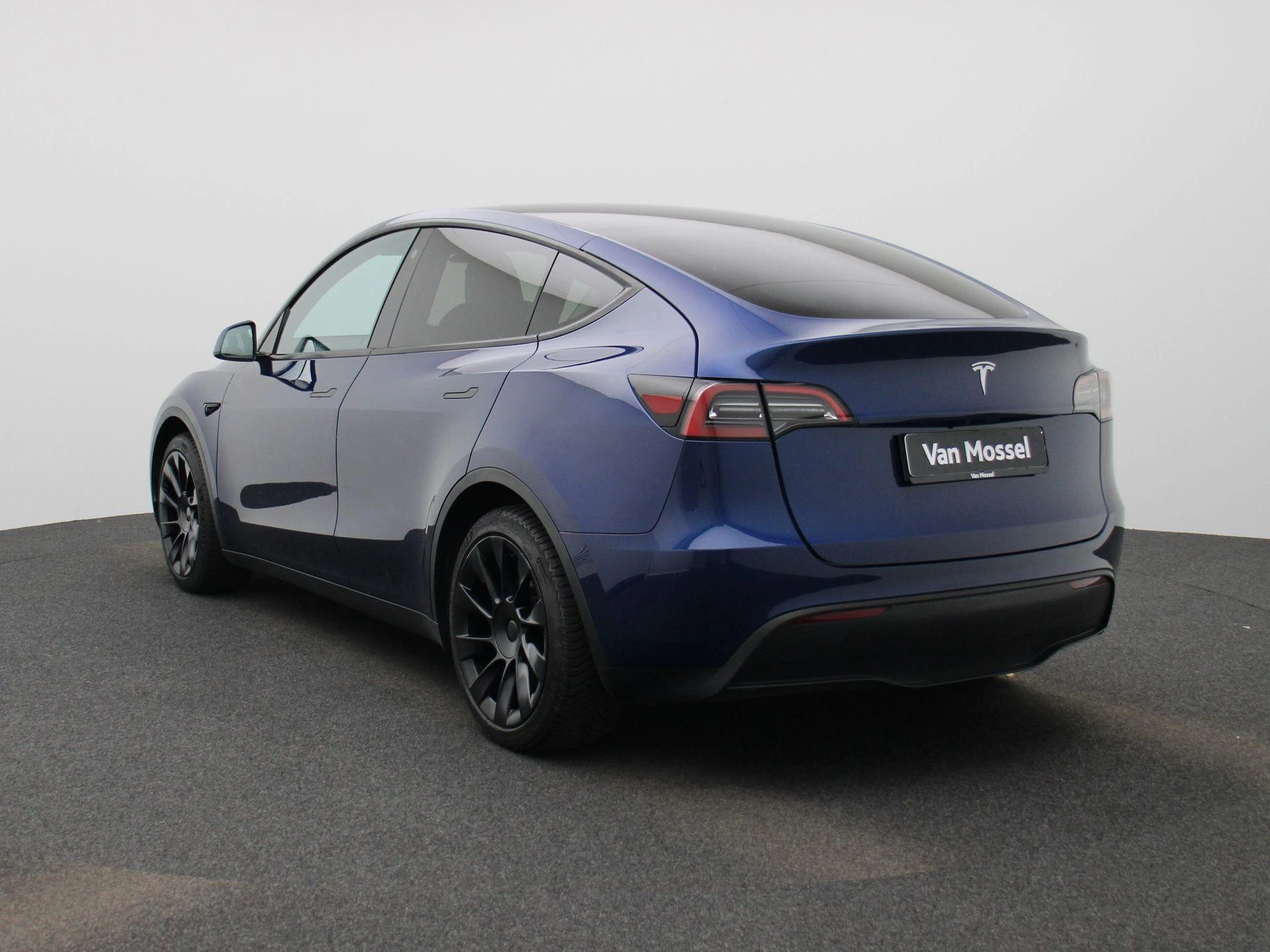 Tesla-Model Y-image-1