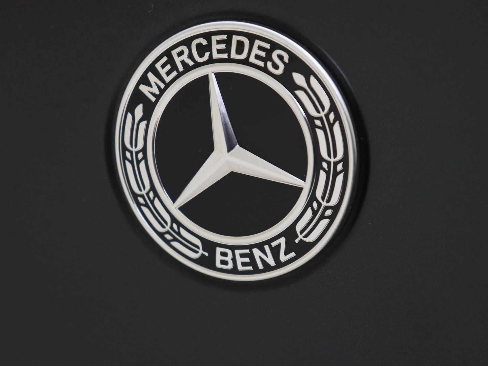 Mercedes-Benz-GLC-image-28