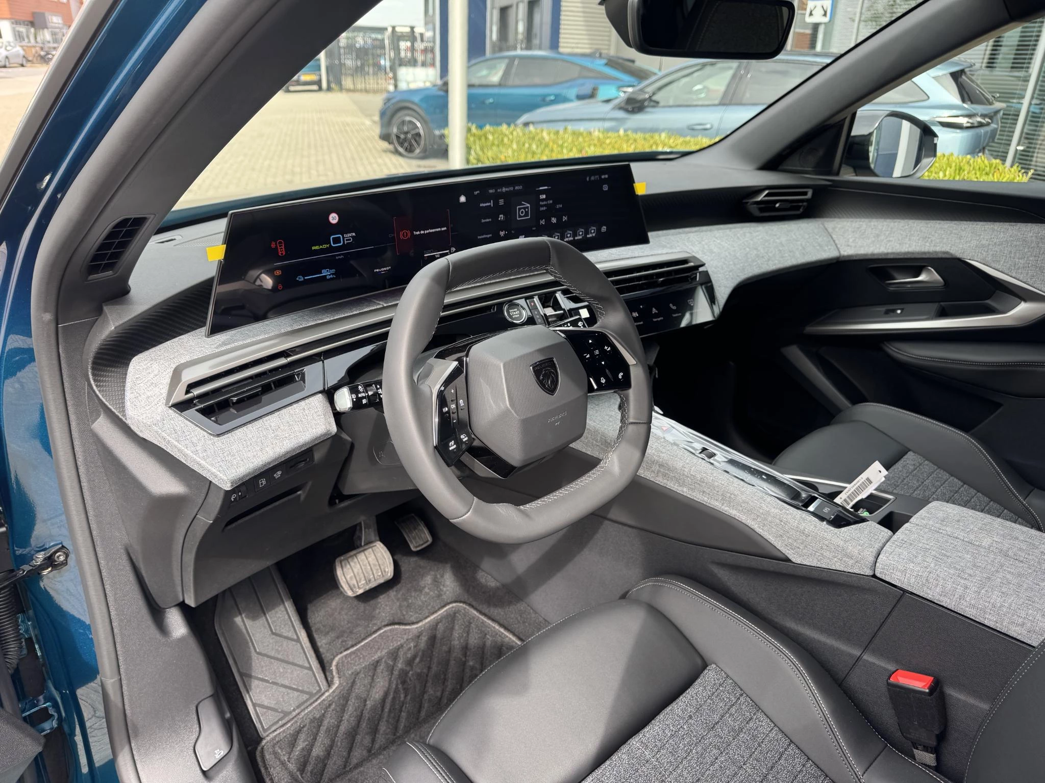 Peugeot-5008-image-19