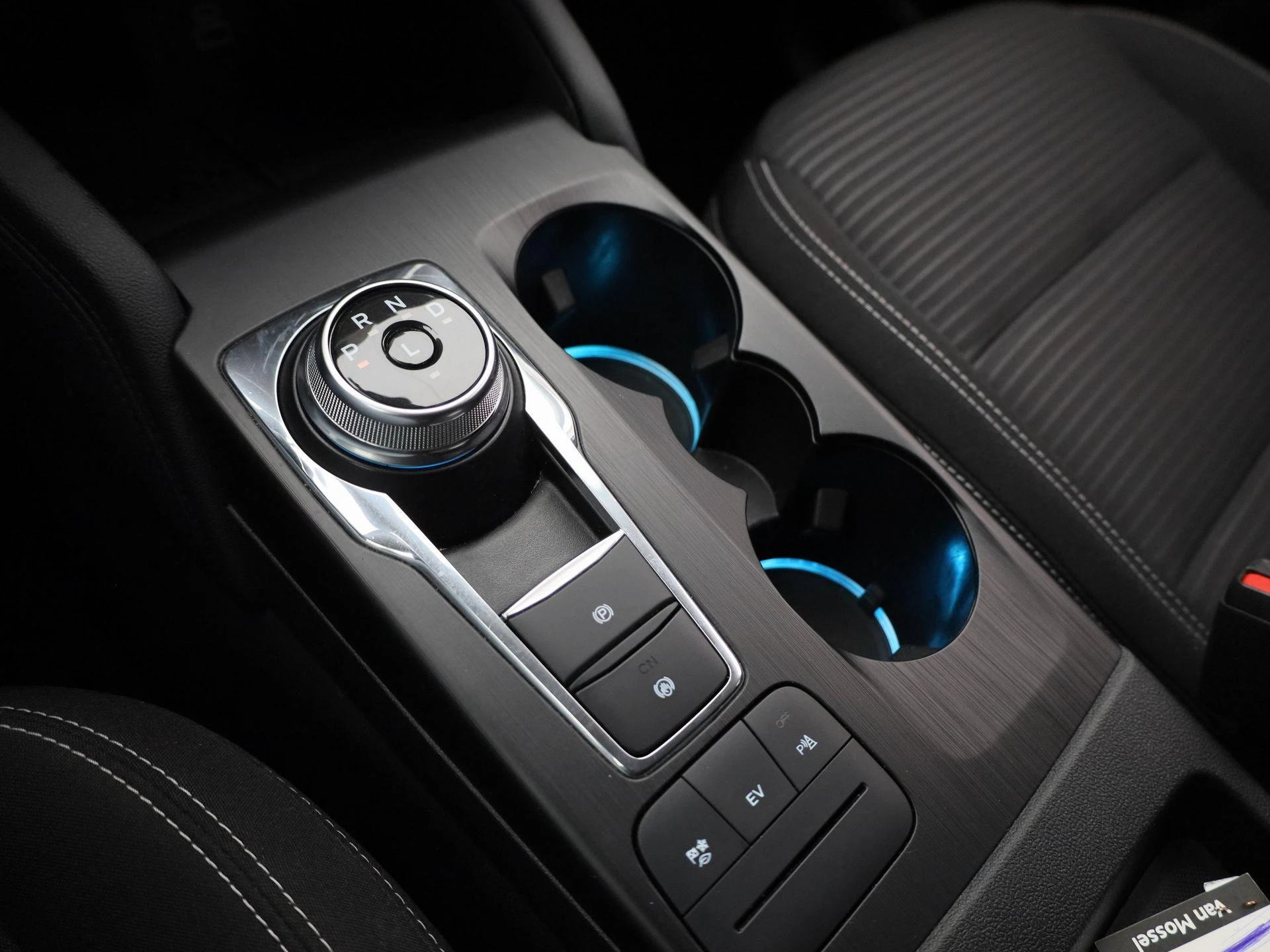 Ford-Kuga-image-24