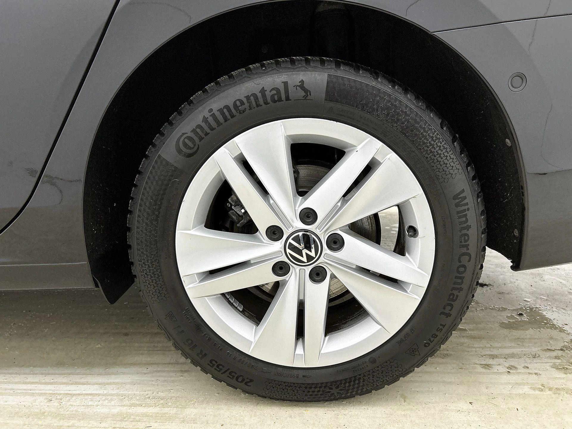 Volkswagen-Golf-image-42