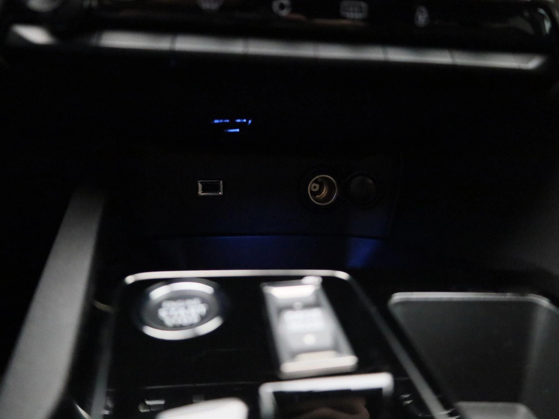 Peugeot-5008-image-25