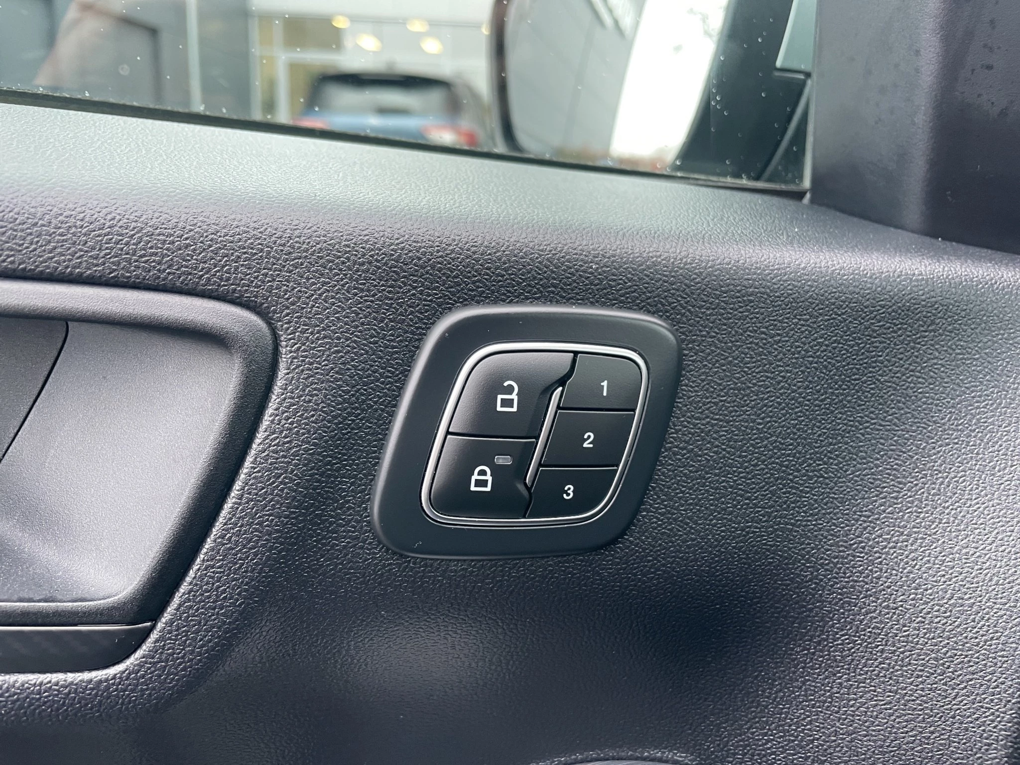 Ford Kuga ST-Line X Aut.*PANO*AHK*360GRAD*LED-MATRIX*NAVI*GRA*WINTER-PKT.