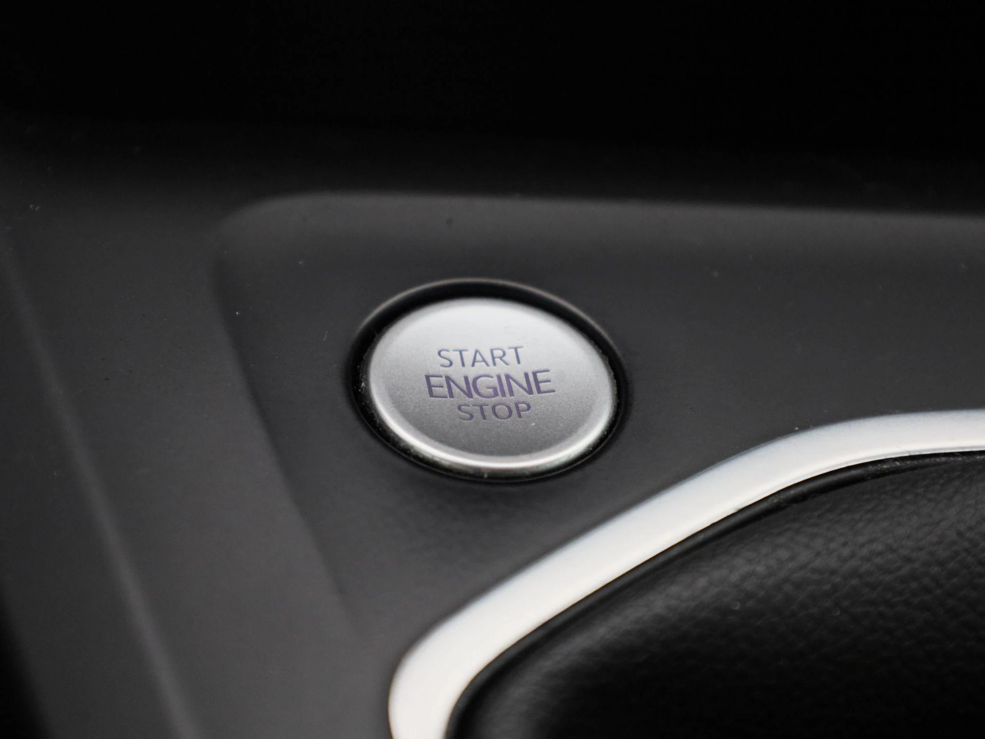 Volkswagen-Golf-image-18