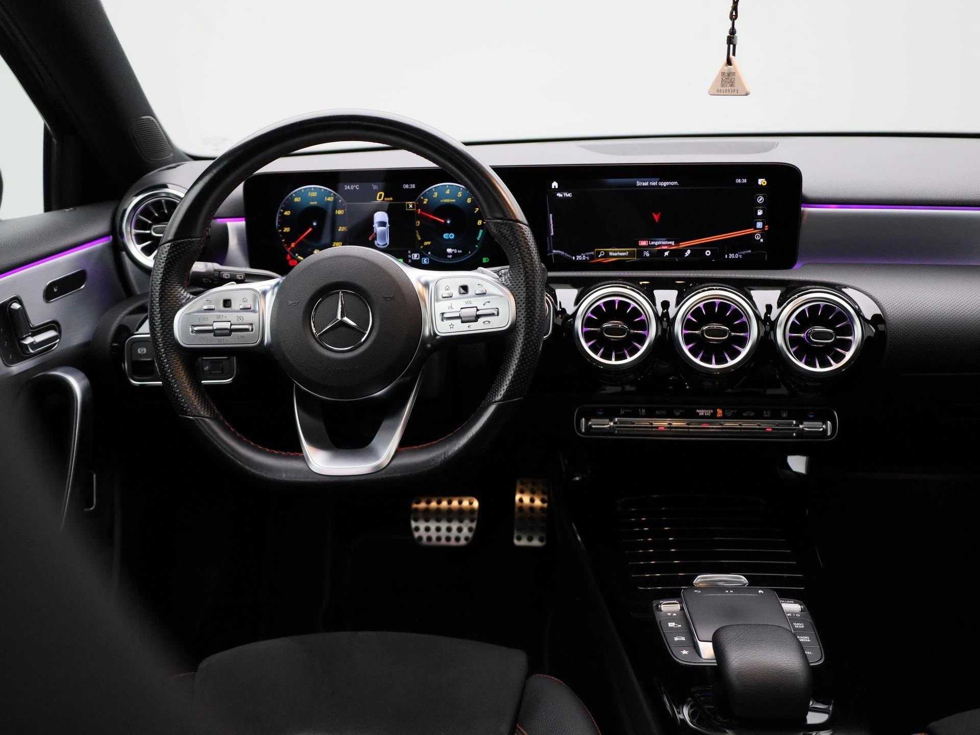 Mercedes-Benz-A-Klasse-image-6