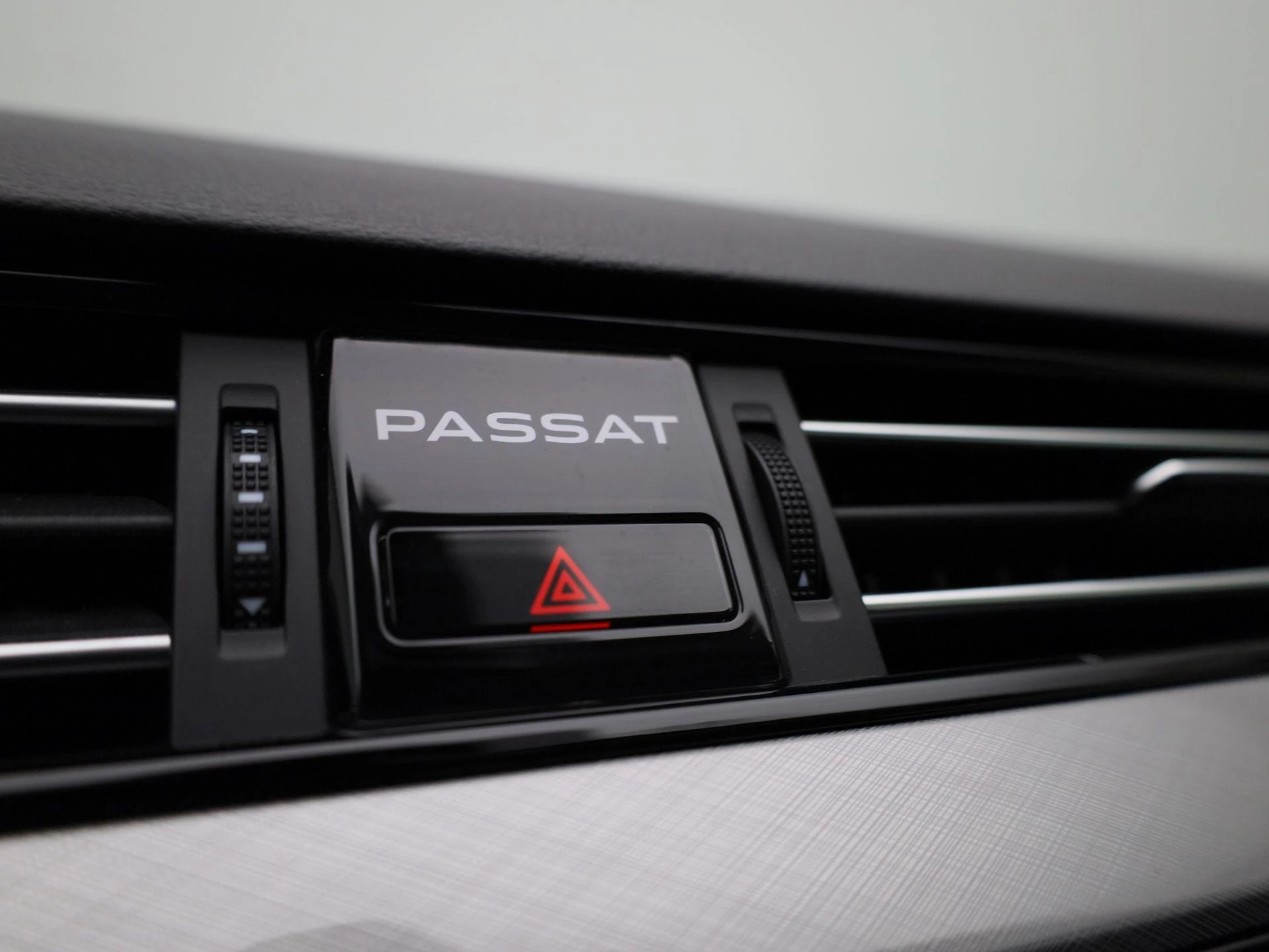Volkswagen-Passat-image-30