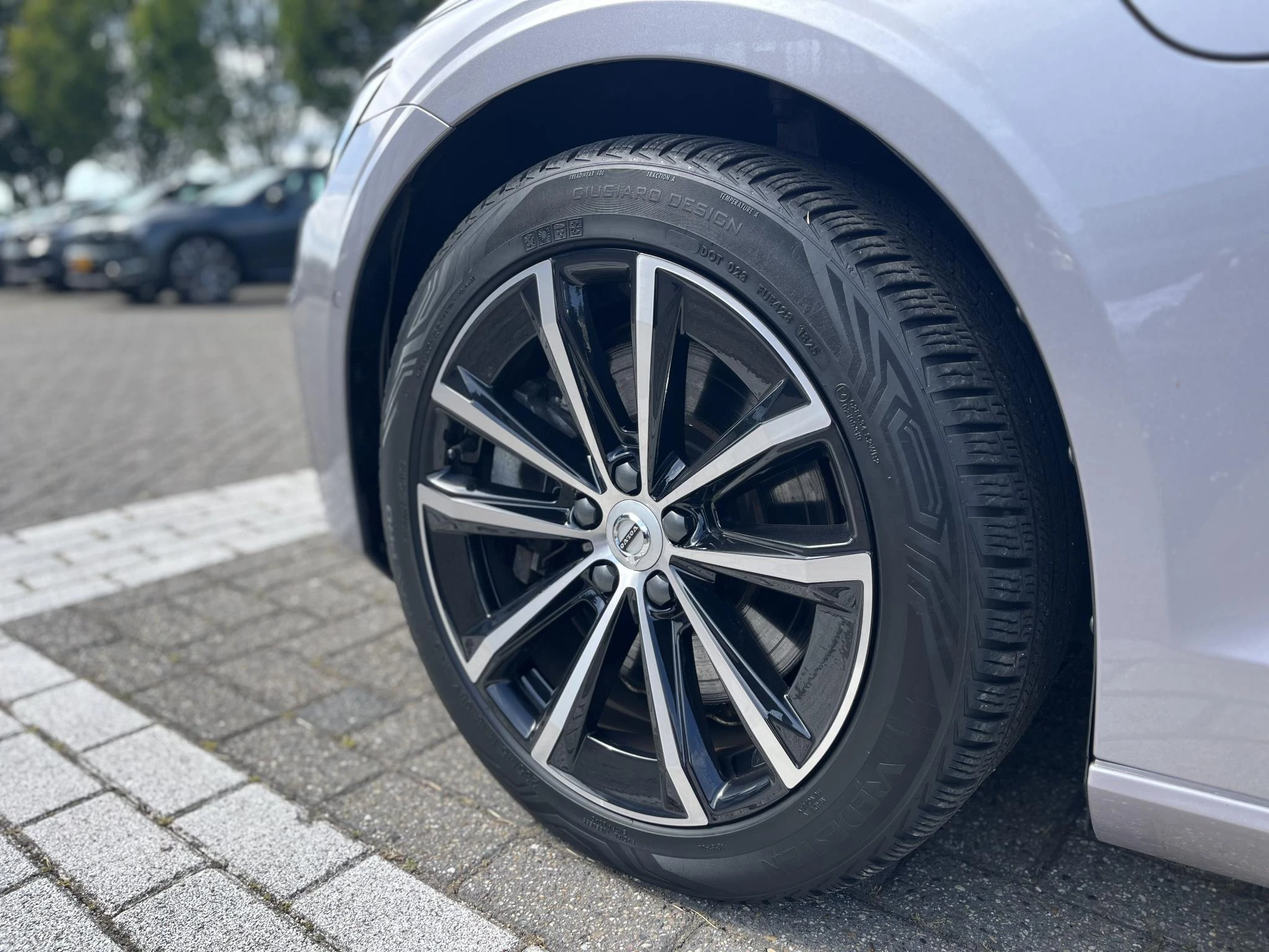 Volvo-V60-image-2