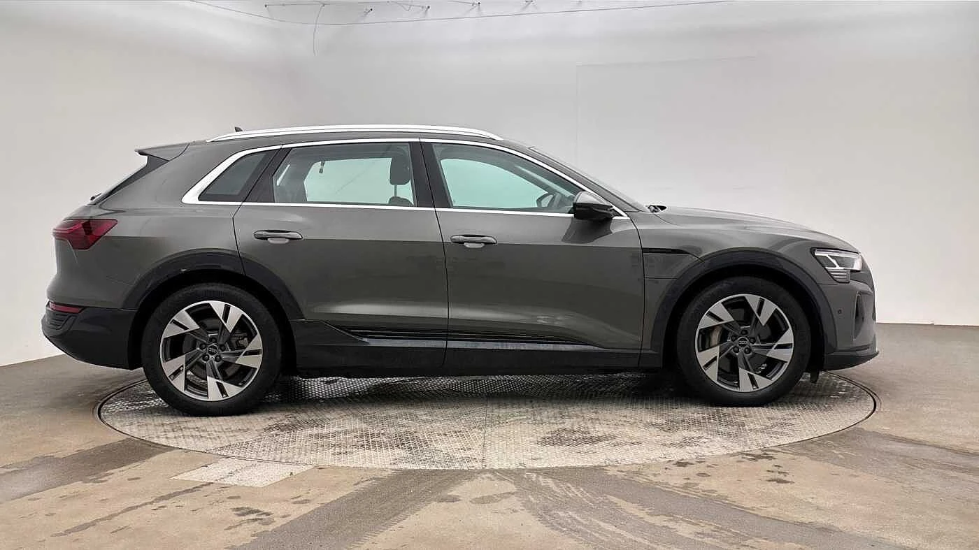 Audi-Q8 e-tron-image-3