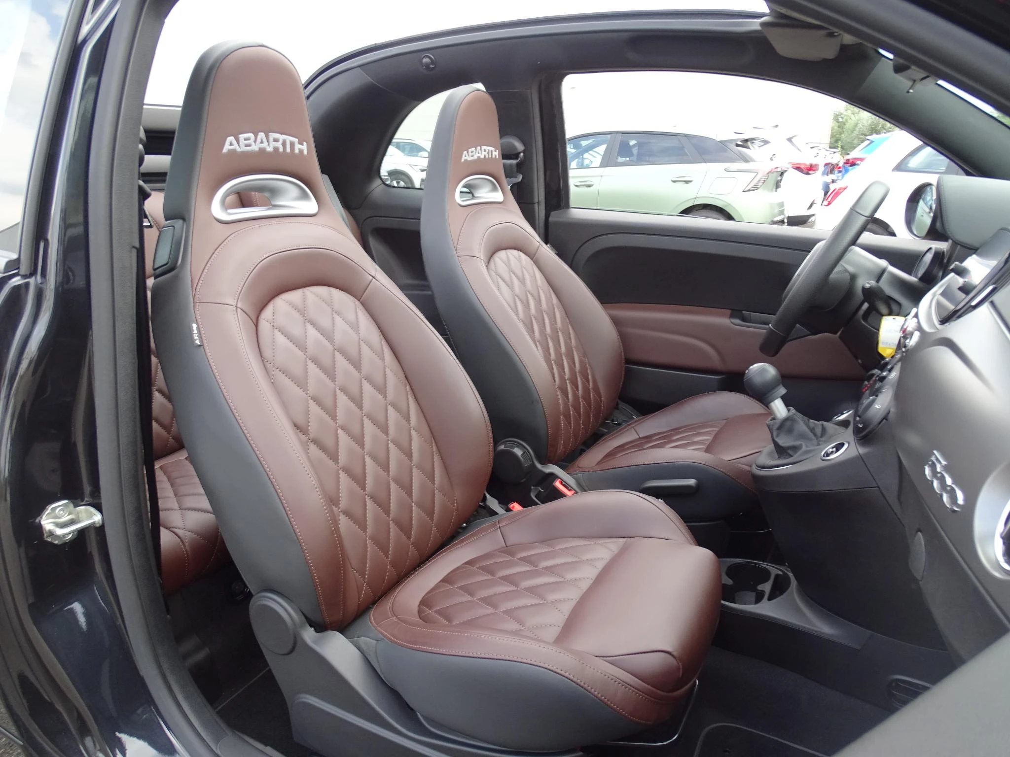Fiat-500C-image-12