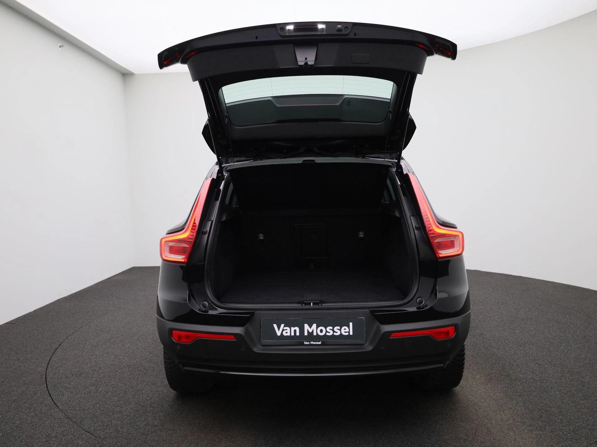 Volvo-XC40-image-10