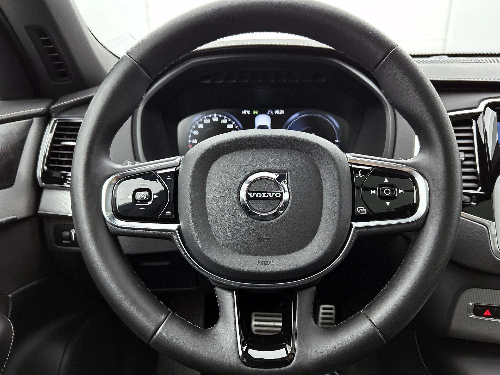 Volvo-XC90-image-33