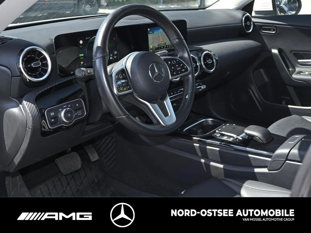 Mercedes-Benz CLA 250 e SB KAMERA PANO TEMPOMAT LED SITZH