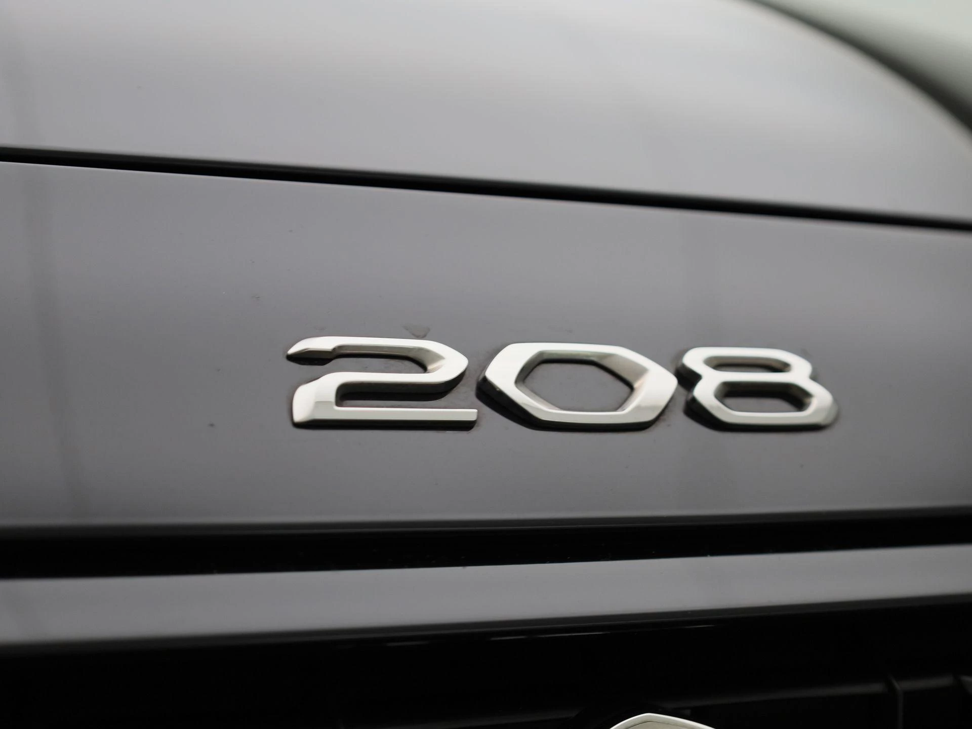 Peugeot-e-208-image-35
