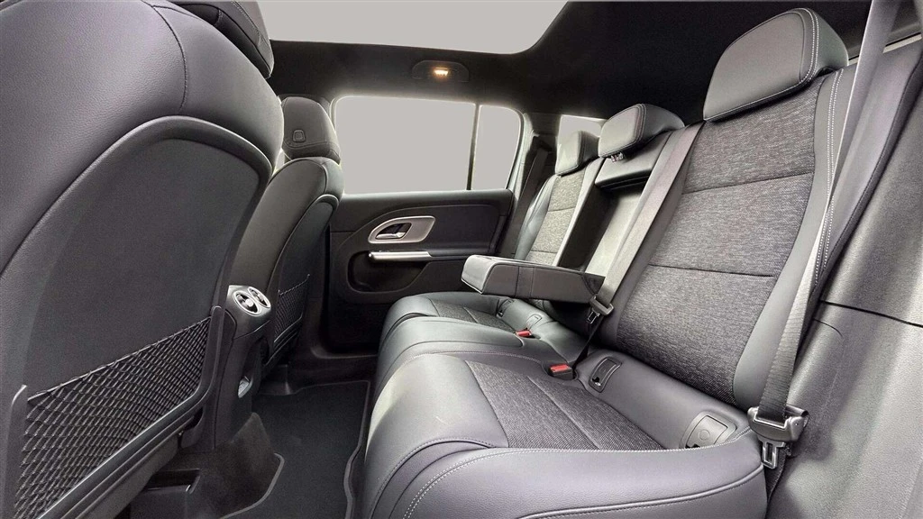 Mercedes-Benz-GLB-image-20